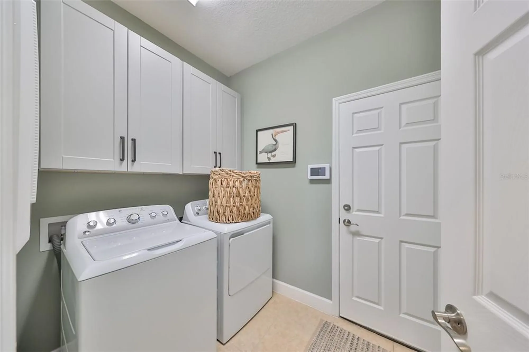 Property Slideshow image 36 of 67 | 611 chipper dr, Sun City Center, FL, 33573