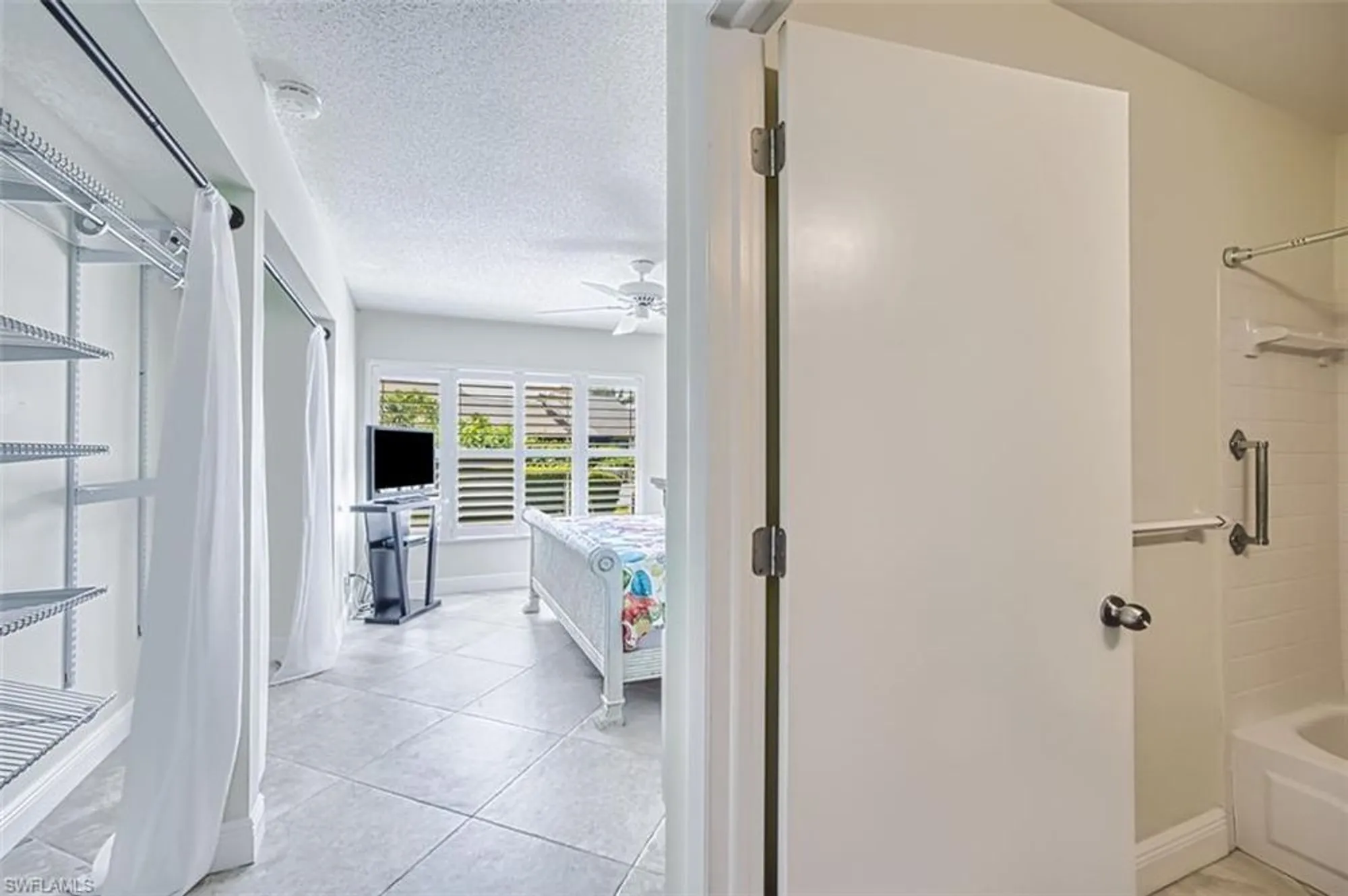 Property Slideshow image 12 of 50 | 1846 pine glade cir, Fort Myers, FL, 33907