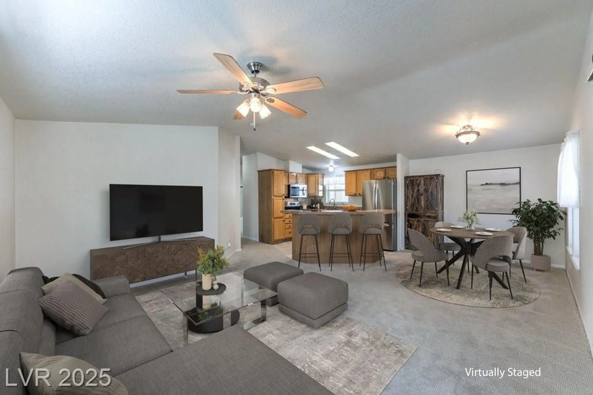 Property Slideshow image 2 of 44 | 581 montecito dr, Pahrump, NV, 89048