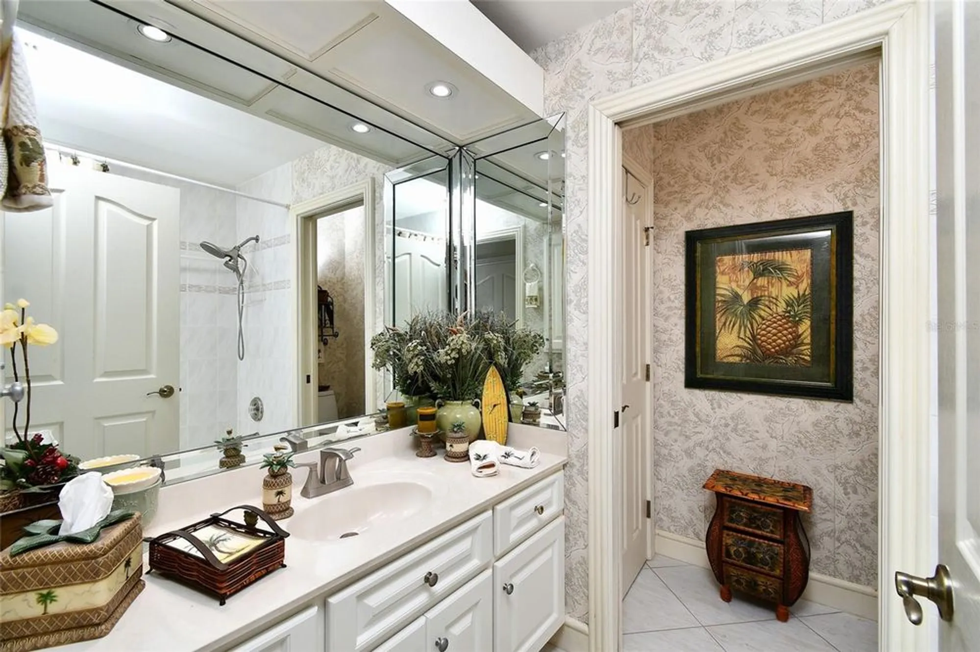 Property Slideshow image 23 of 44 | 6030 key largo cir, Punta Gorda, FL, 33955