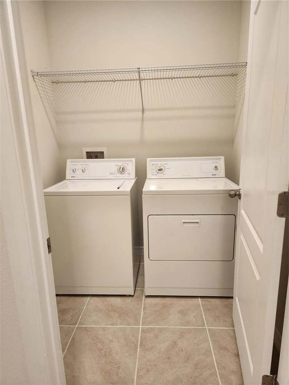 Property Slideshow image 14 of 20 | 2795 grandbury grove rd, Lakeland, FL, 33811