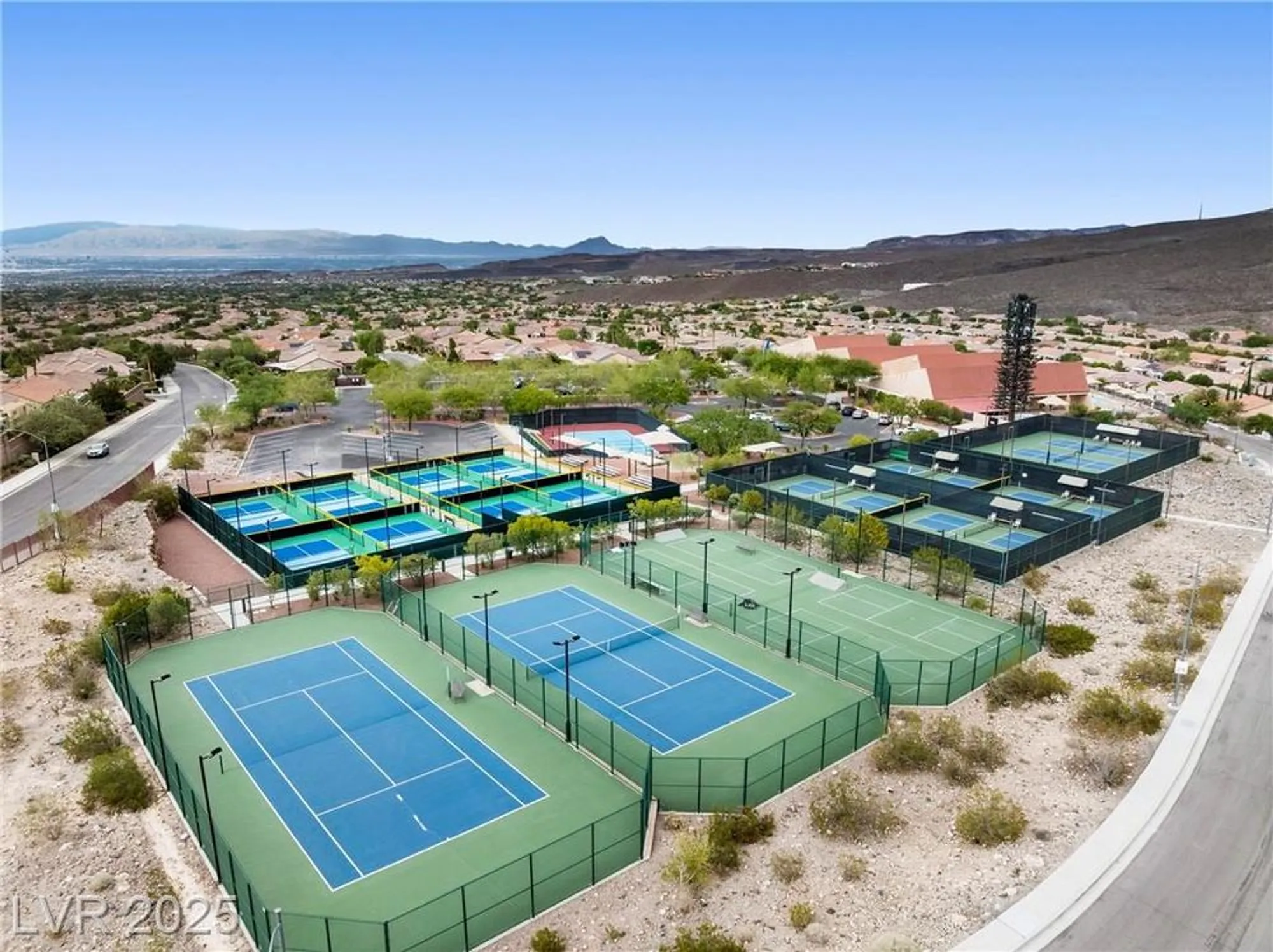 Property Slideshow image 32 of 37 | 2868 foxtail creek ave, Henderson, NV, 89052