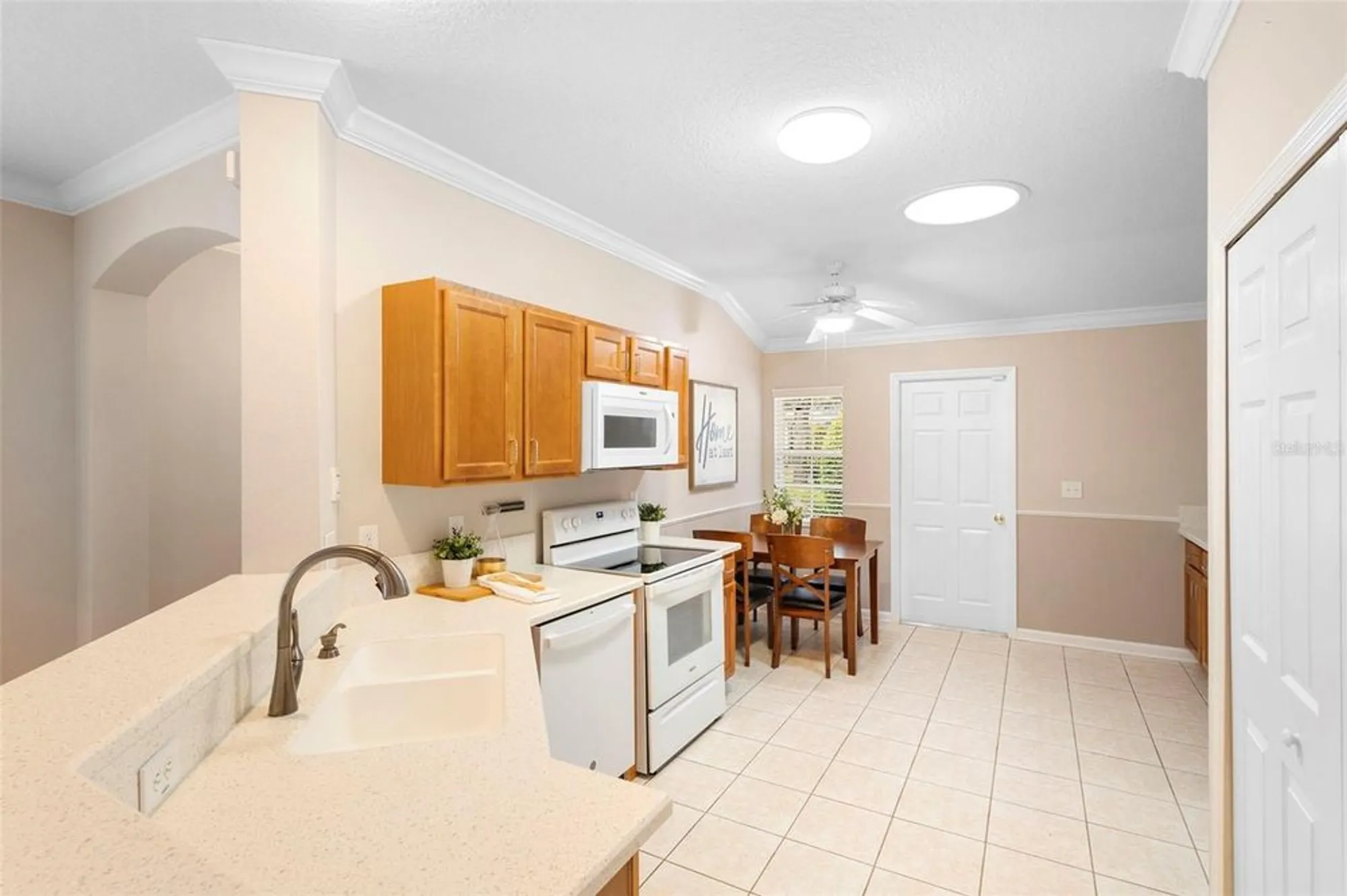 Property Slideshow image 10 of 52 | 309 stonington way, Deland, FL, 32724