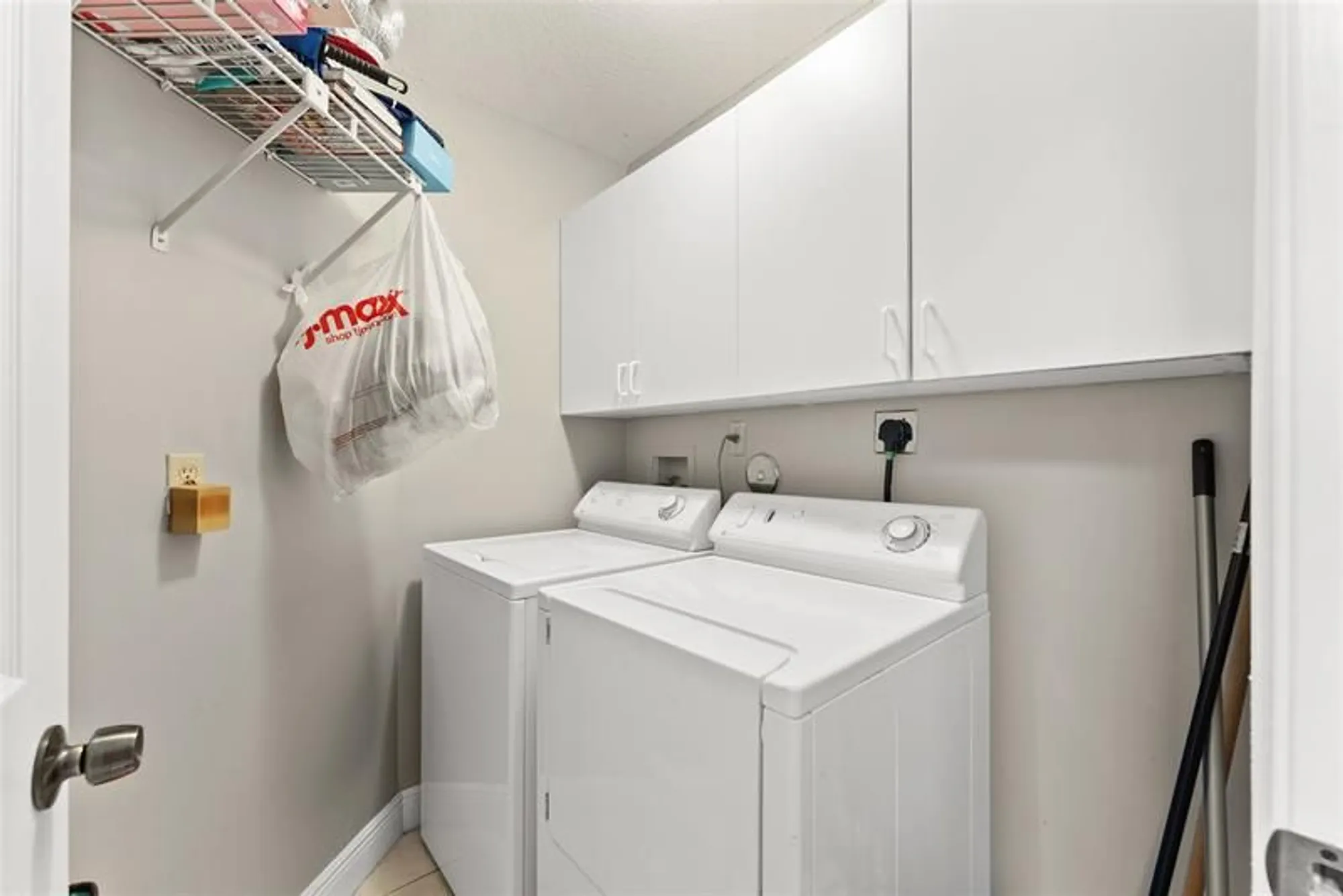 Property Slideshow image 35 of 48 | 6803 bitterbush pl, Boynton Beach, FL, 33472