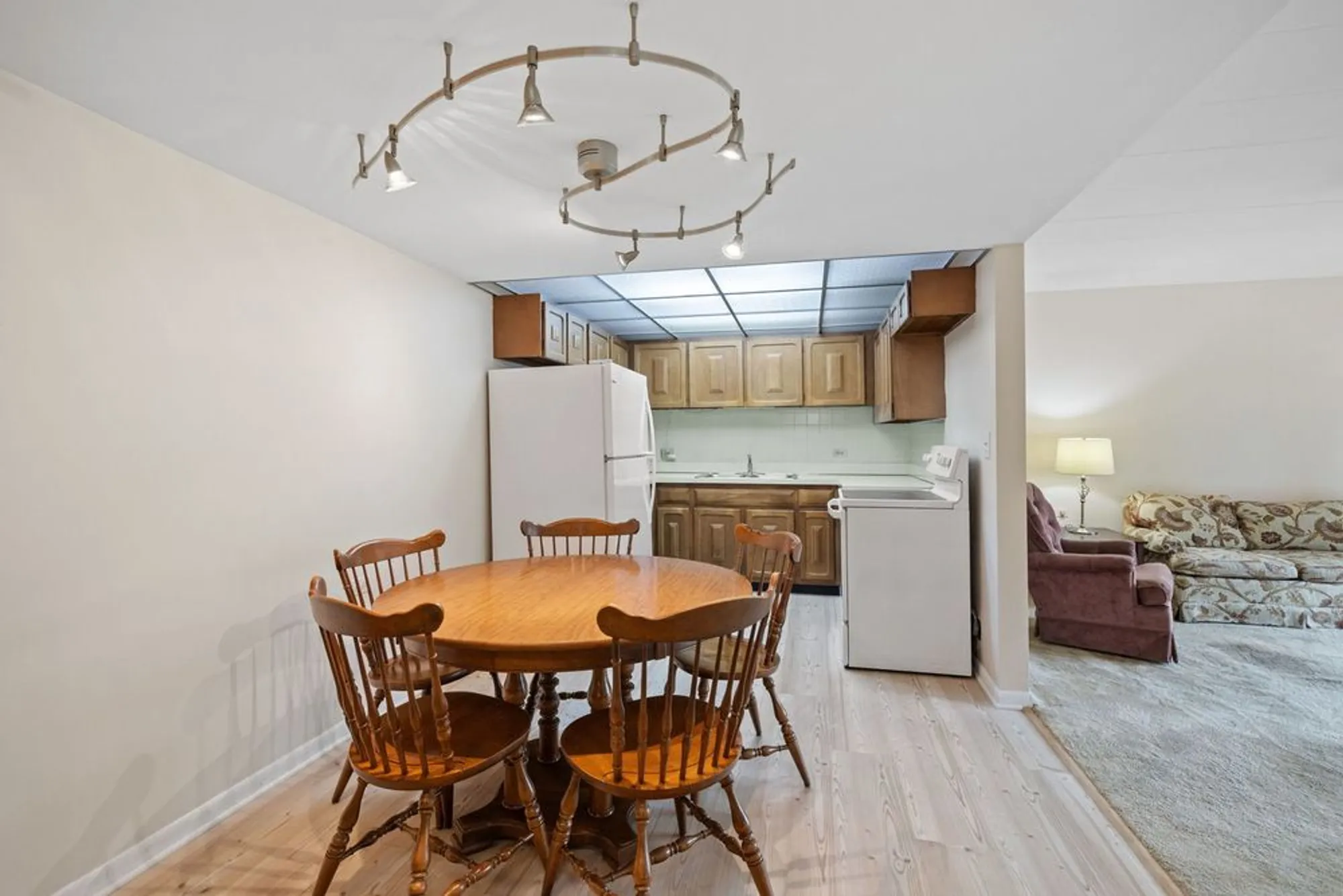 Property Slideshow image 10 of 29 | 5540 walnut ave 11b, Downers Grove, IL, 60515