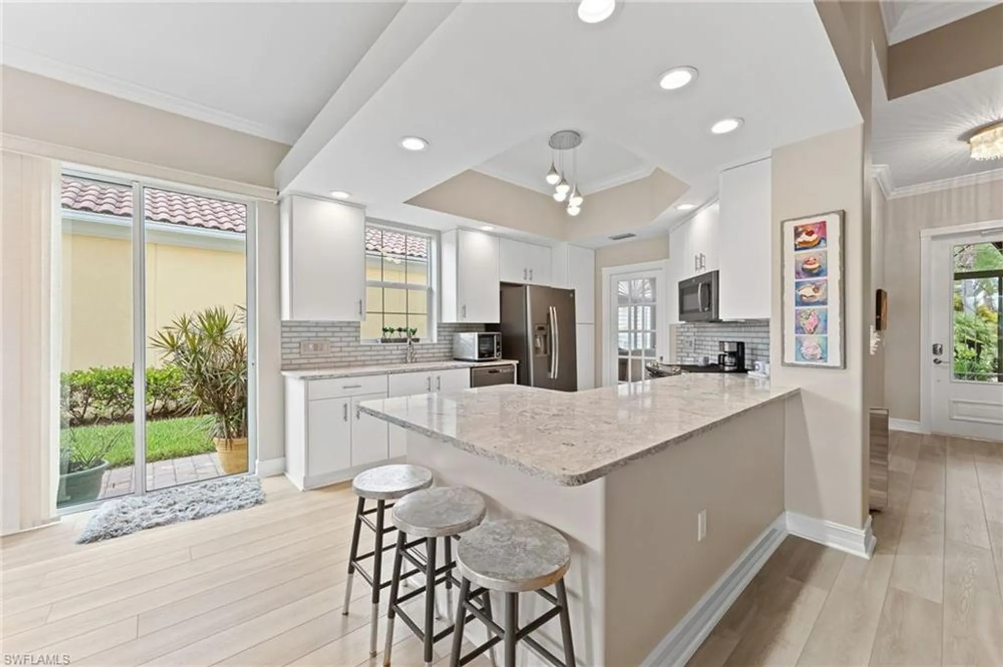 Property Slideshow image 8 of 32 | 7042 toscana ct, Naples, FL, 34114