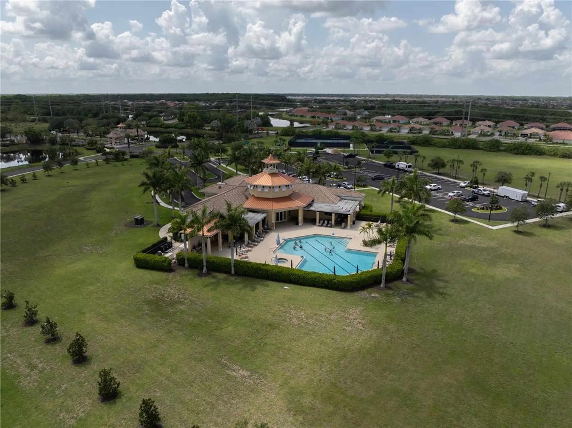 Property Slideshow image 20 of 48 | 15268 yellow wood dr, Alva, FL, 33920