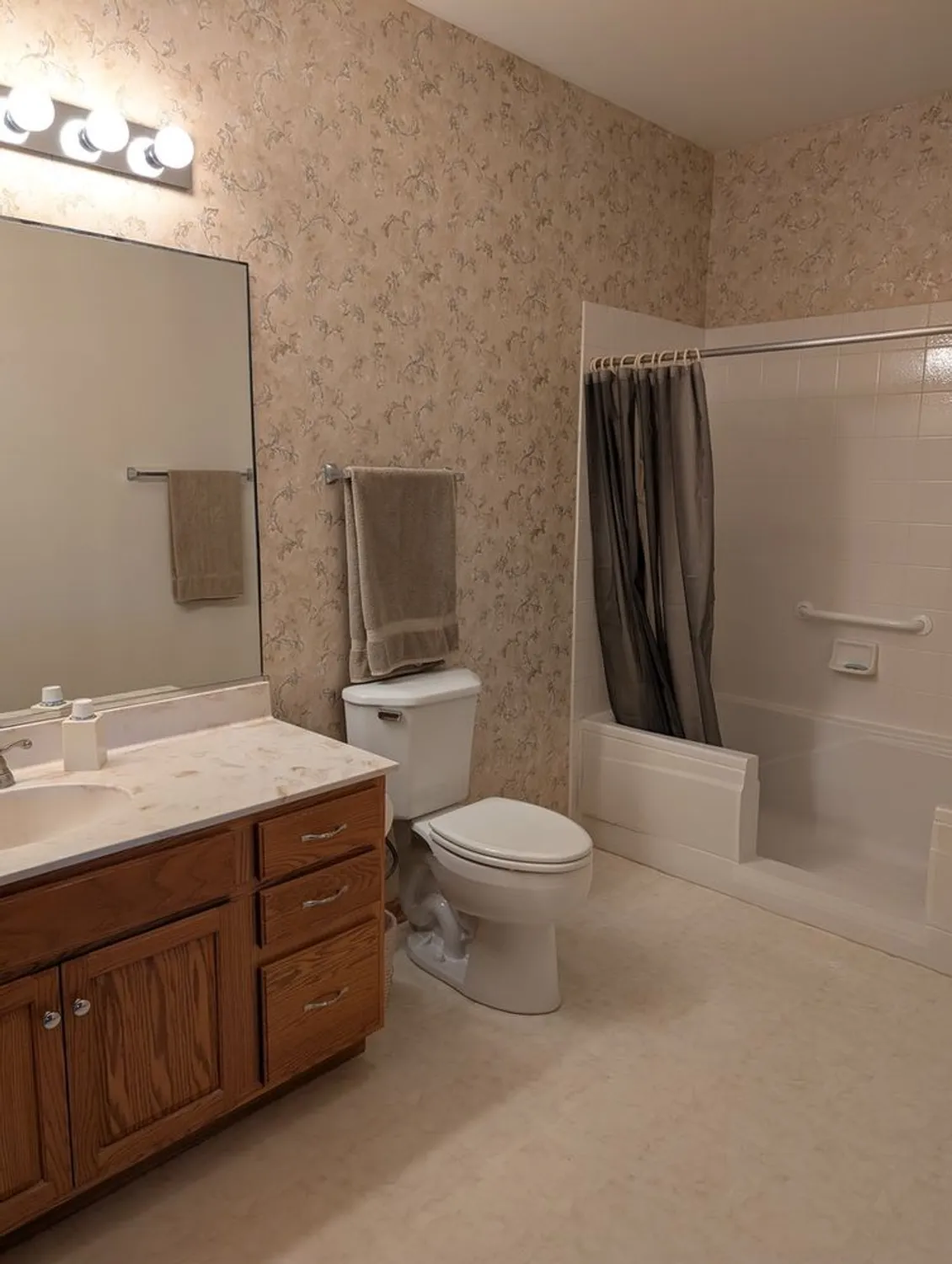 Property Slideshow image 17 of 52 | 21144 buckeye ct, Plainfield, IL, 60544