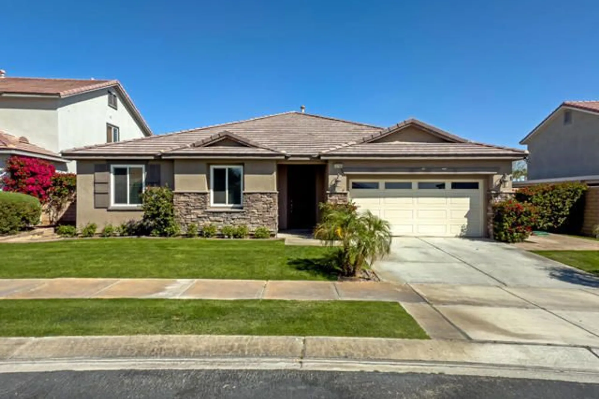Property Slideshow image 36 of 54 | 43784 riunione pl, Indio, CA, 92203