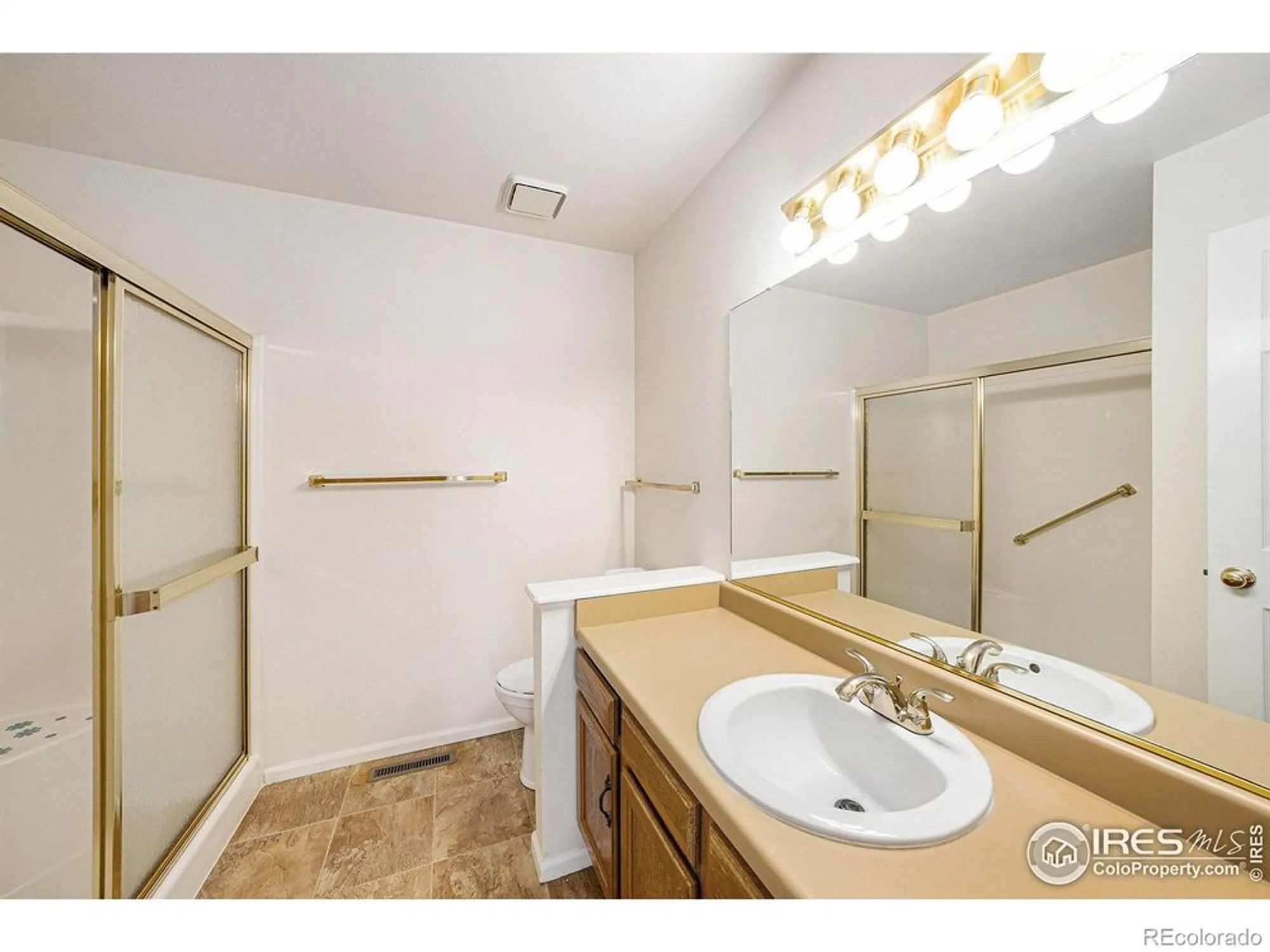 Property Slideshow image 12 of 21 | 1448 elmhurst ct, Longmont, CO, 80503