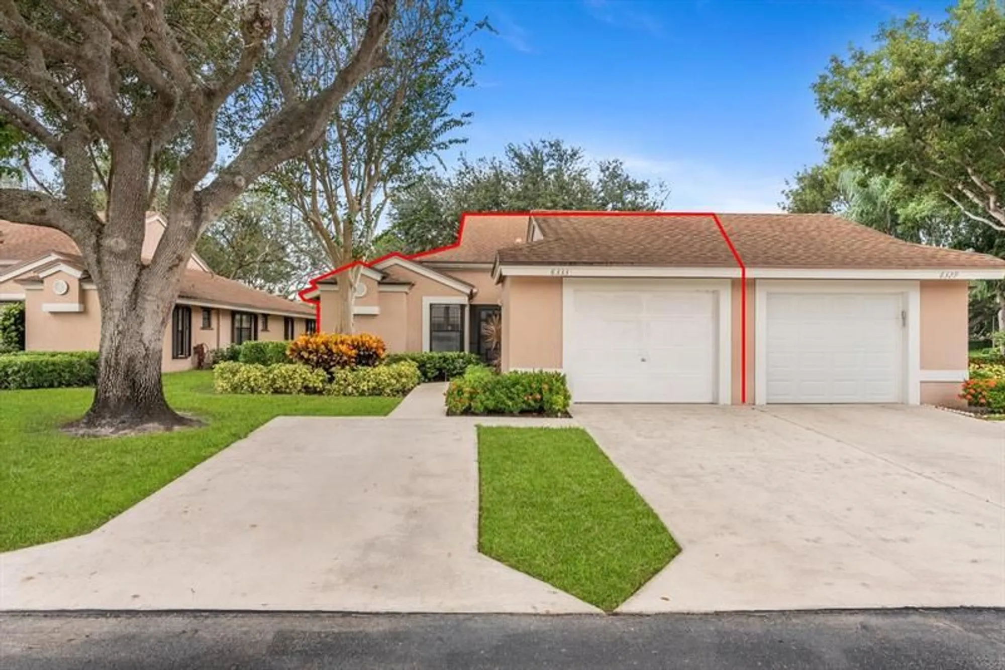 Property Slideshow image 4 of 53 | 8333 springlake dr a, Boca Raton, FL, 33496