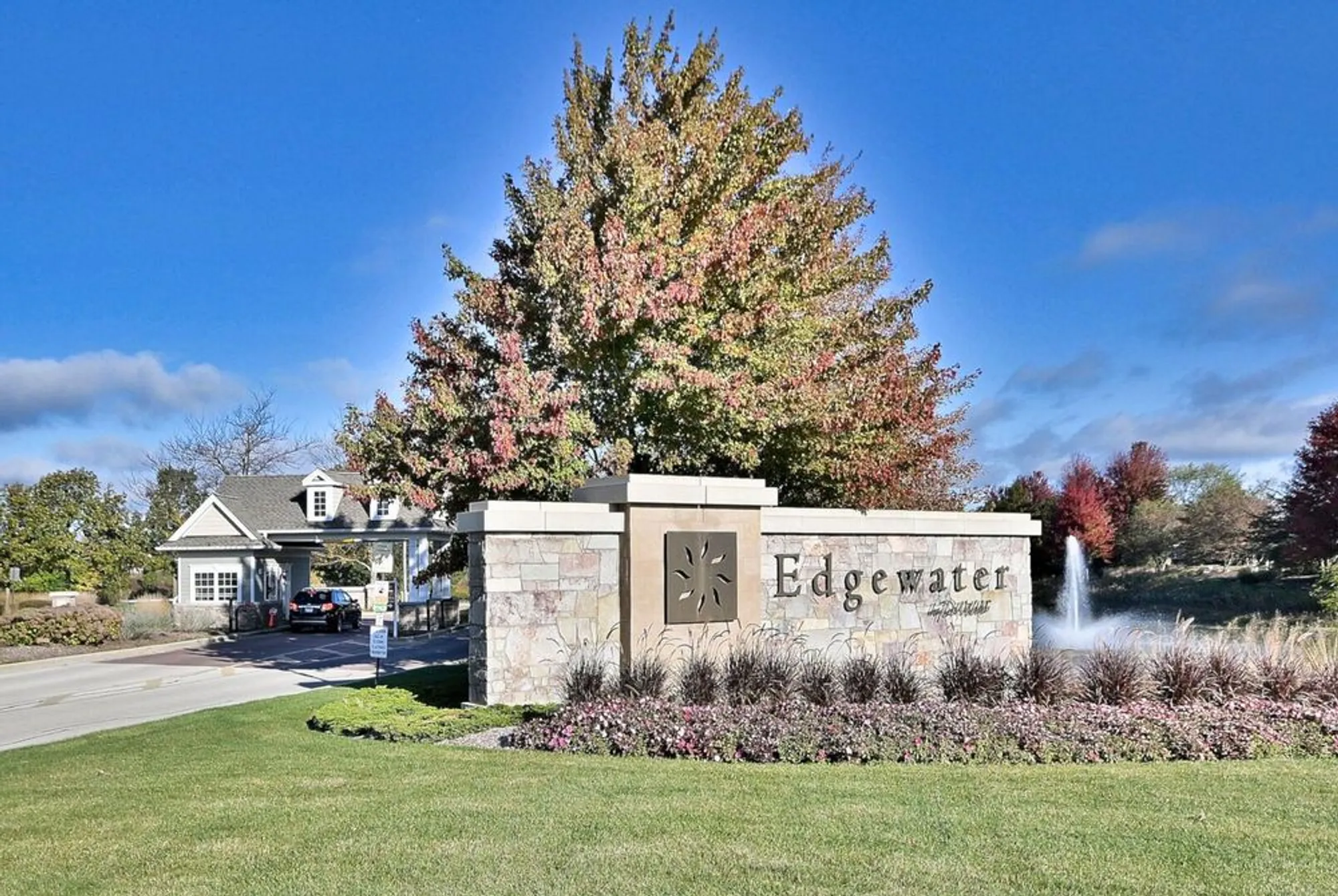 Property Slideshow image 36 of 36 | 2832 beacon point cir, Elgin, IL, 60124