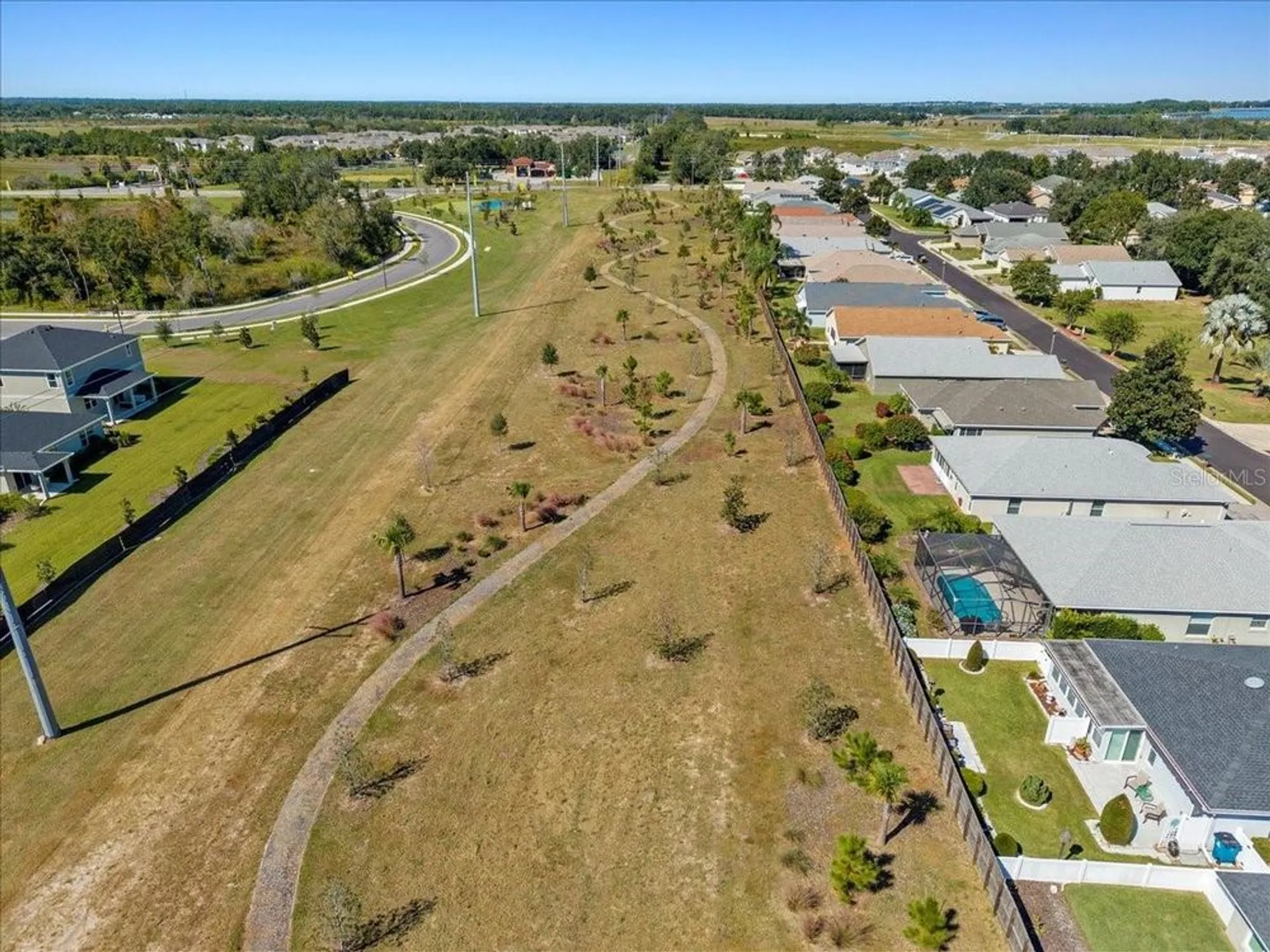 Property Slideshow image 9 of 42 | 364 lake suzanne dr, Lake Wales, FL, 33859