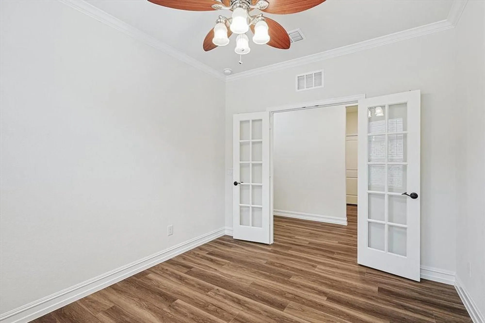 Property Slideshow image 4 of 33 | 948 memorial dr, Aubrey, TX, 76227