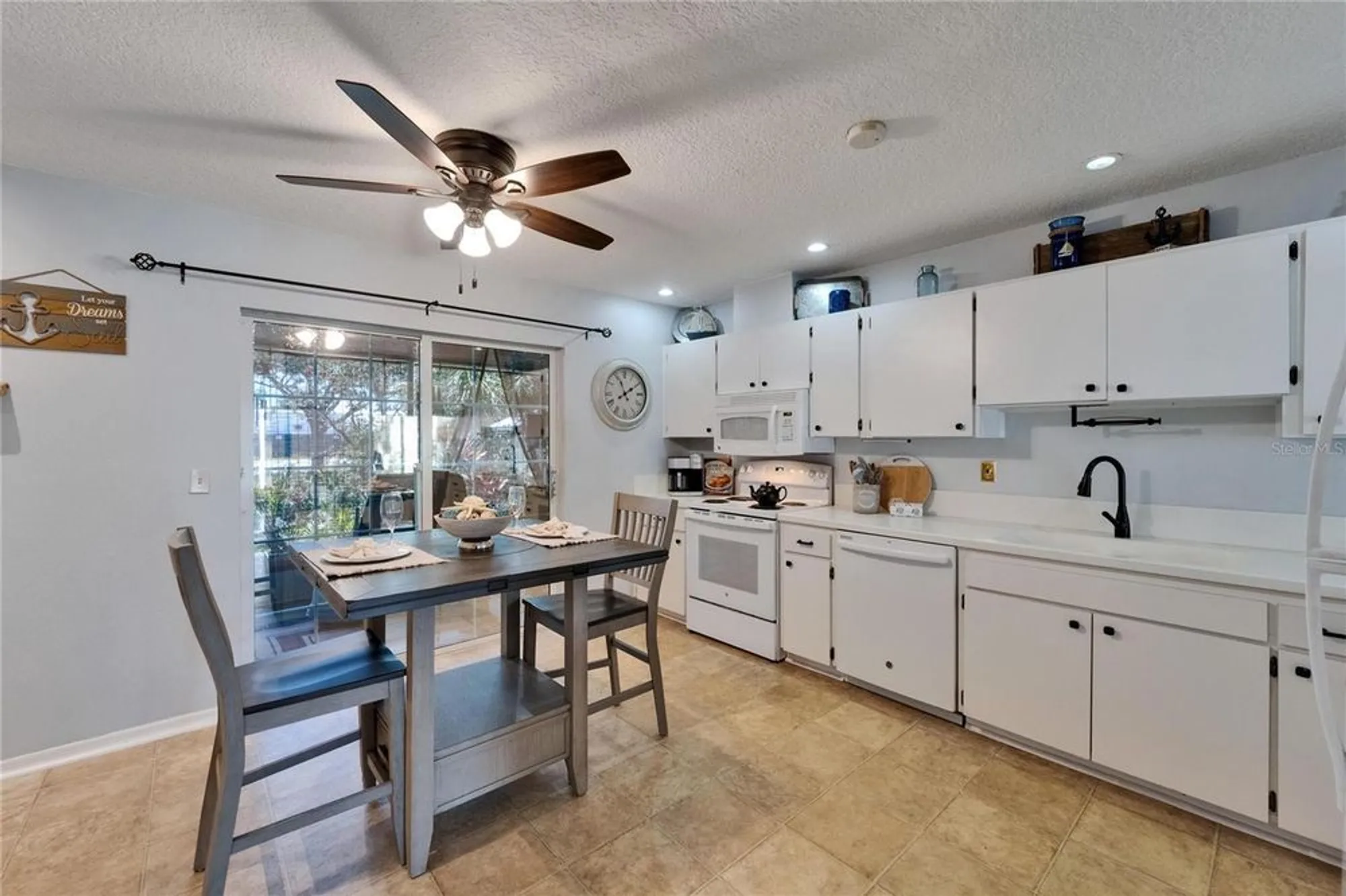 Property Slideshow image 9 of 45 | 1349 new bedford dr # 6, Sun City Center, FL, 33573