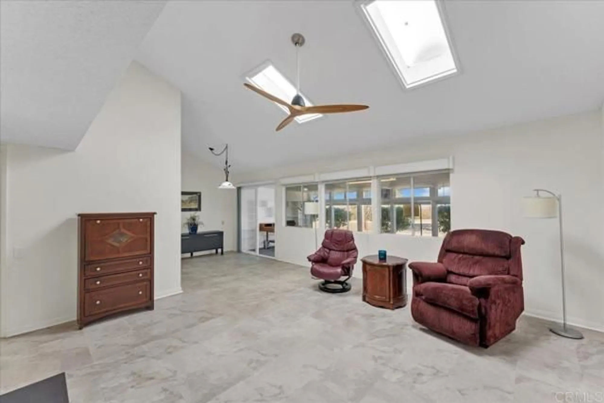 Property Slideshow image 11 of 44 | 3685 vista campana 56, Oceanside, CA, 92057