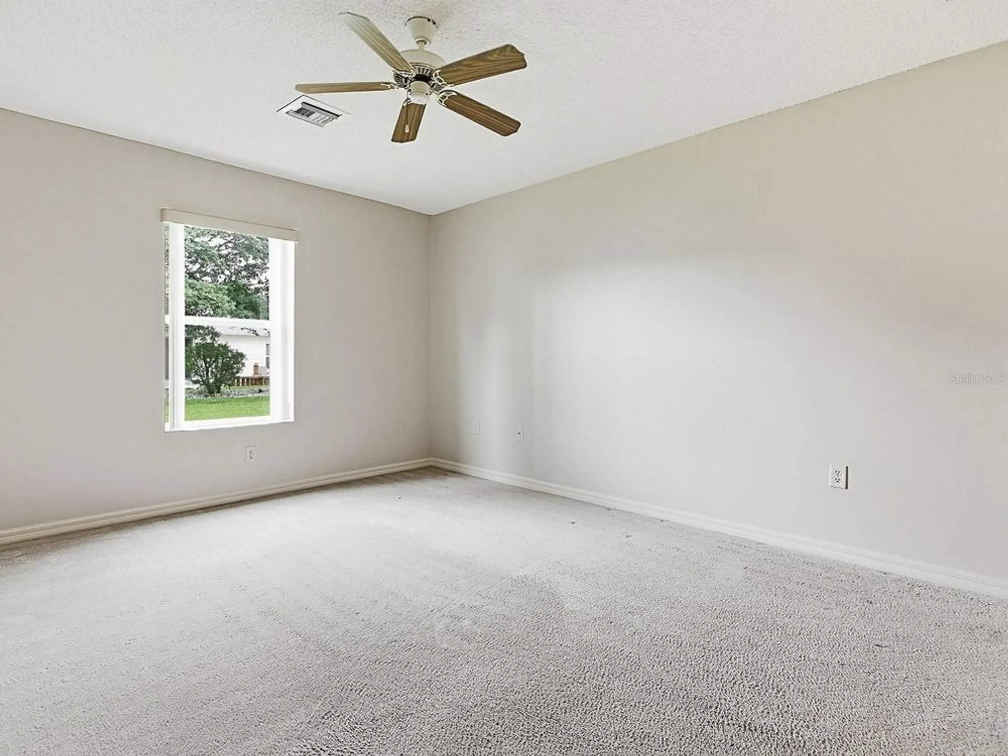 Property Slideshow image 26 of 41 | 231 bentwood dr, Leesburg, FL, 34748
