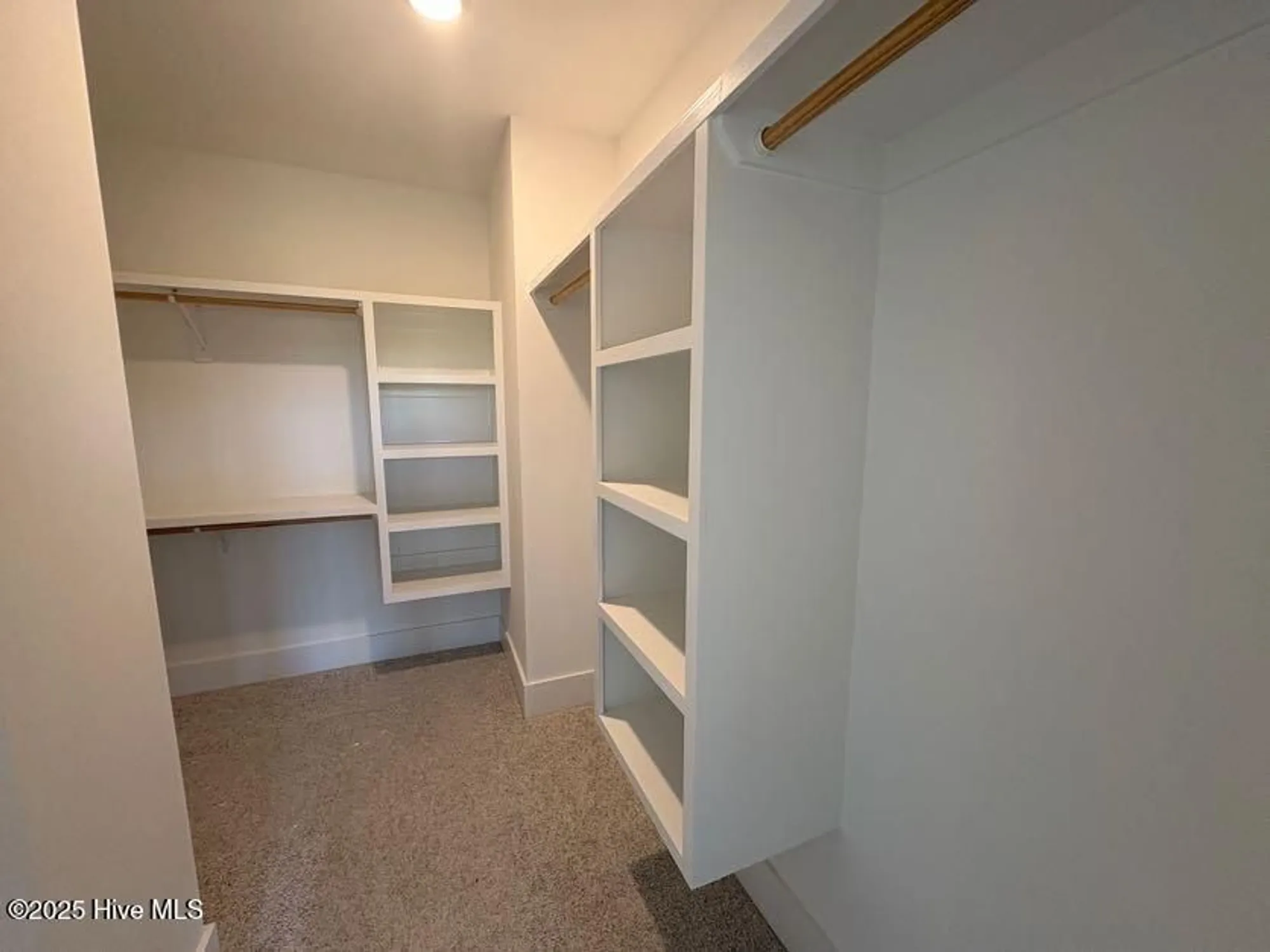 Property Slideshow image 21 of 34 | 335 longhill dr, Wilmington, NC, 28412