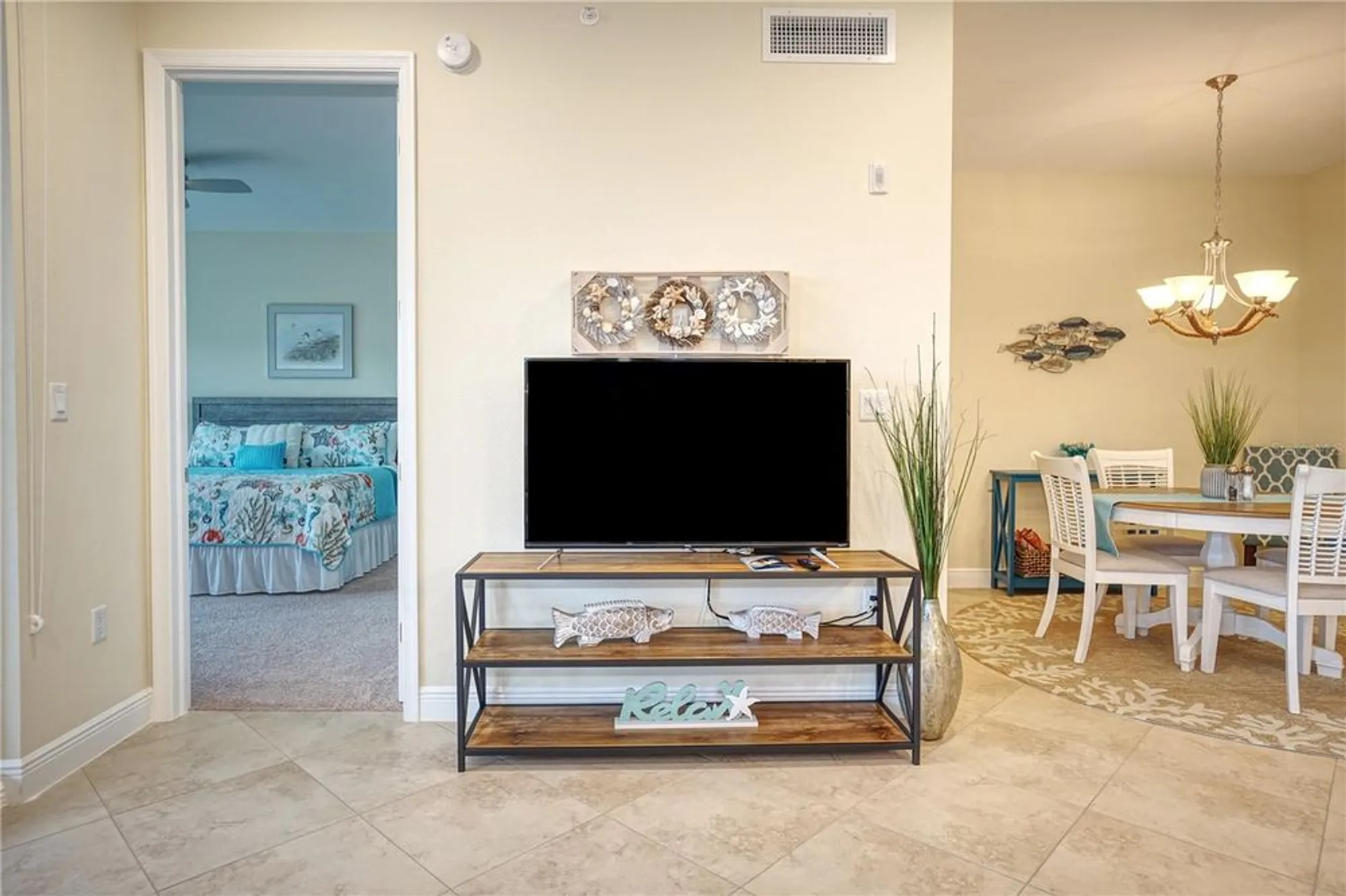 Property Slideshow image 14 of 47 | 392 aruba cir unit 102, Bradenton, FL, 34209