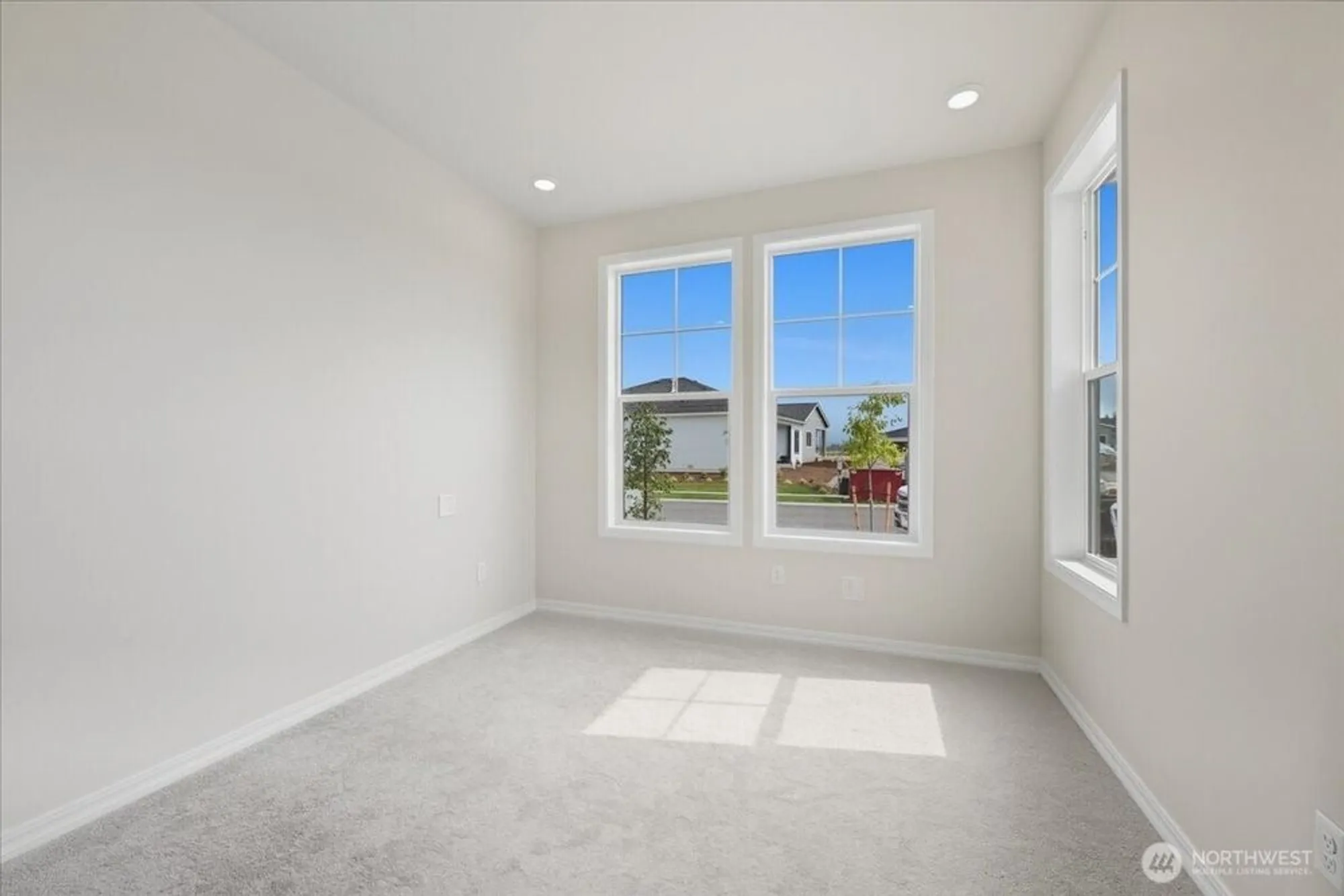 Property Slideshow image 6 of 26 | 14810 207th ave e unit e, Bonney Lake, WA, 98391