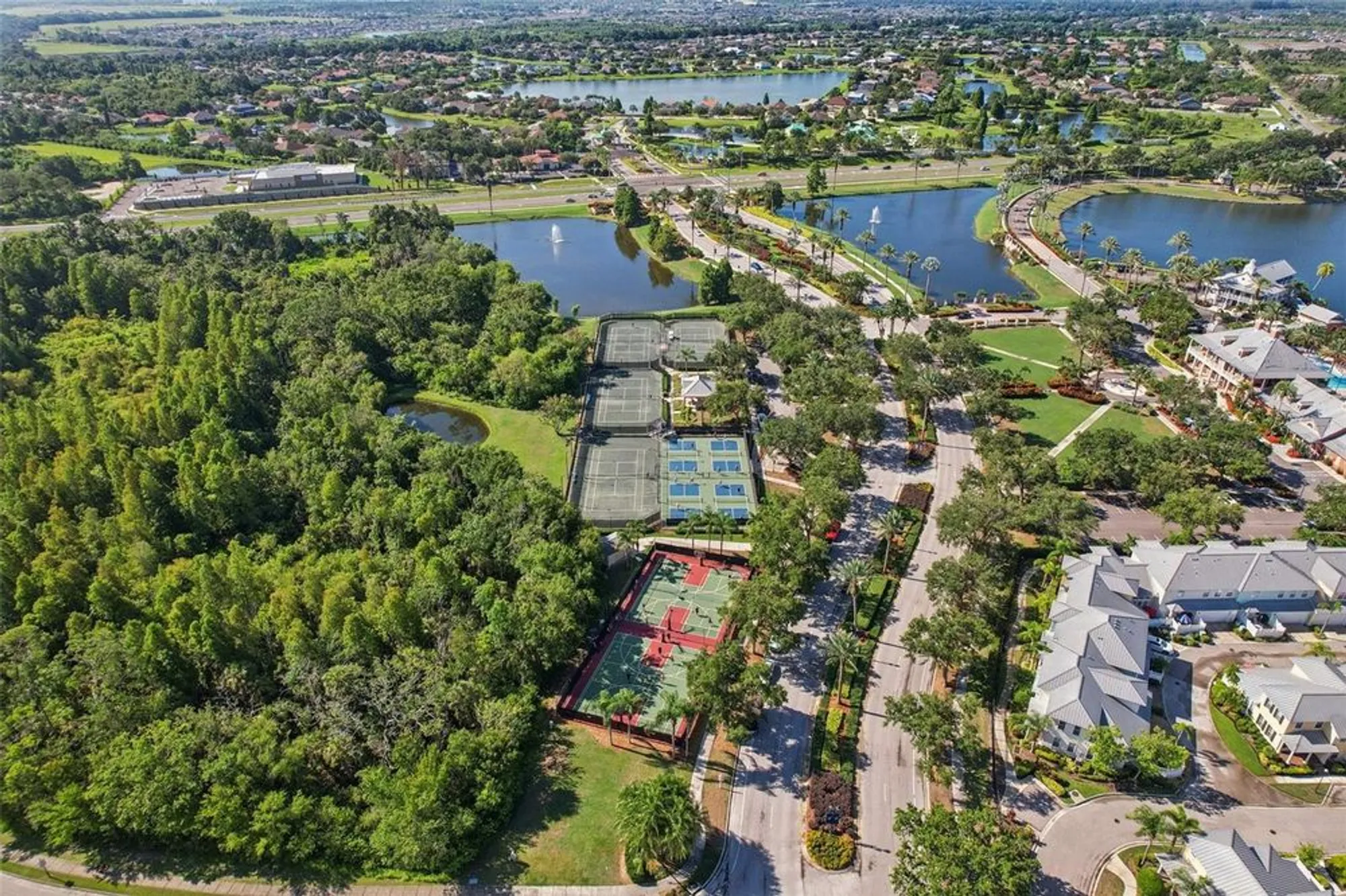 Property Slideshow image 34 of 35 | 221 sunset crest ct, Apollo Beach, FL, 33572