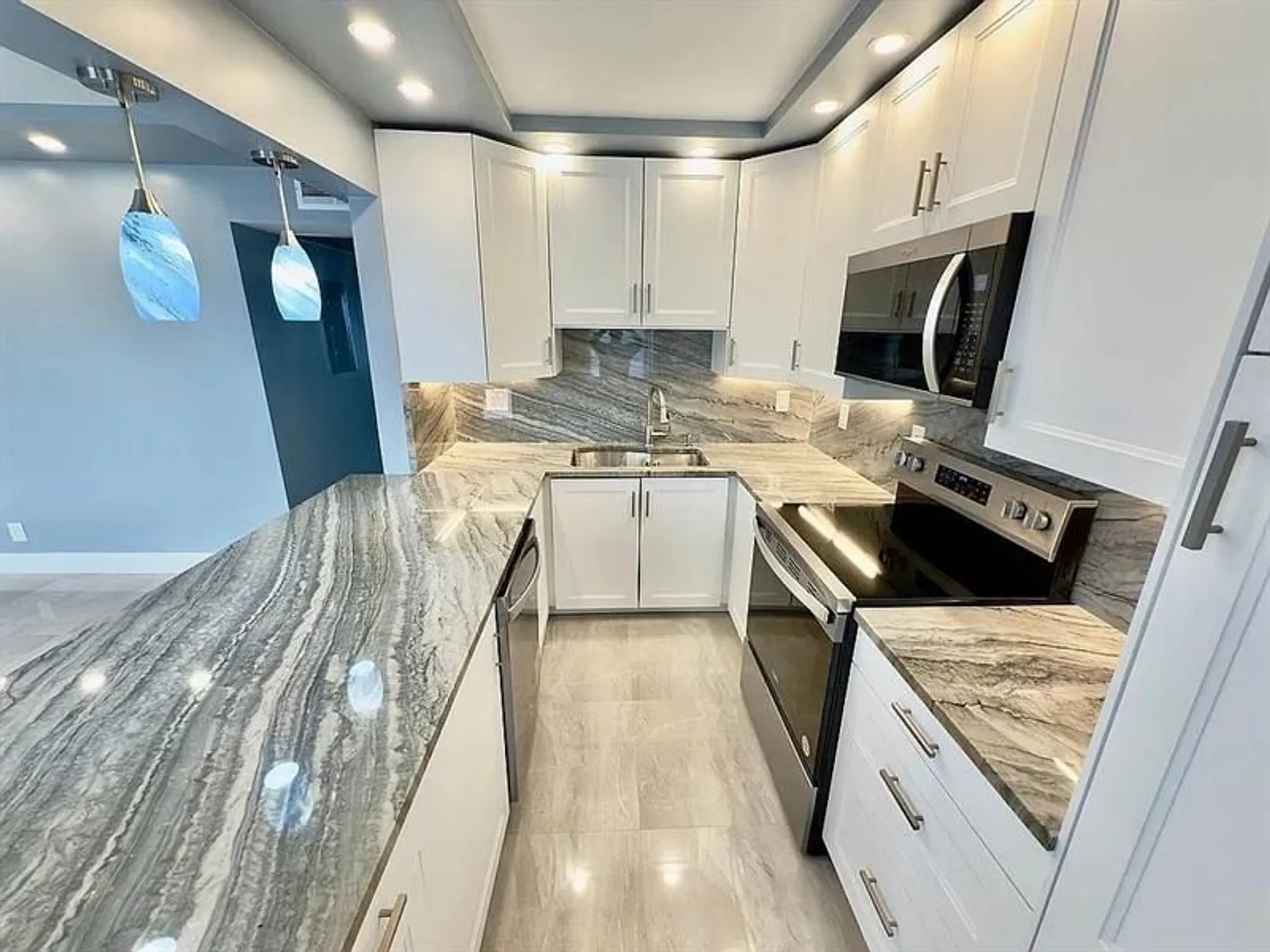 Property Slideshow image 4 of 43 | 3021 guildford b b, Boca Raton, FL, 33434