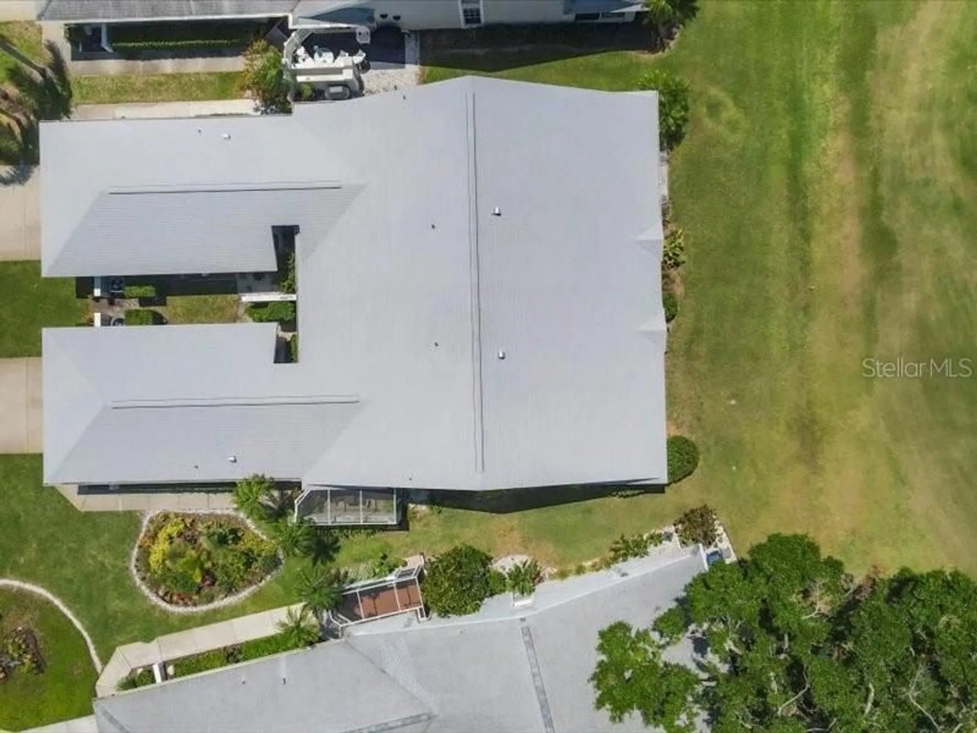 Property Slideshow image 34 of 54 | 7724 palm aire ln, Sarasota, FL, 34243