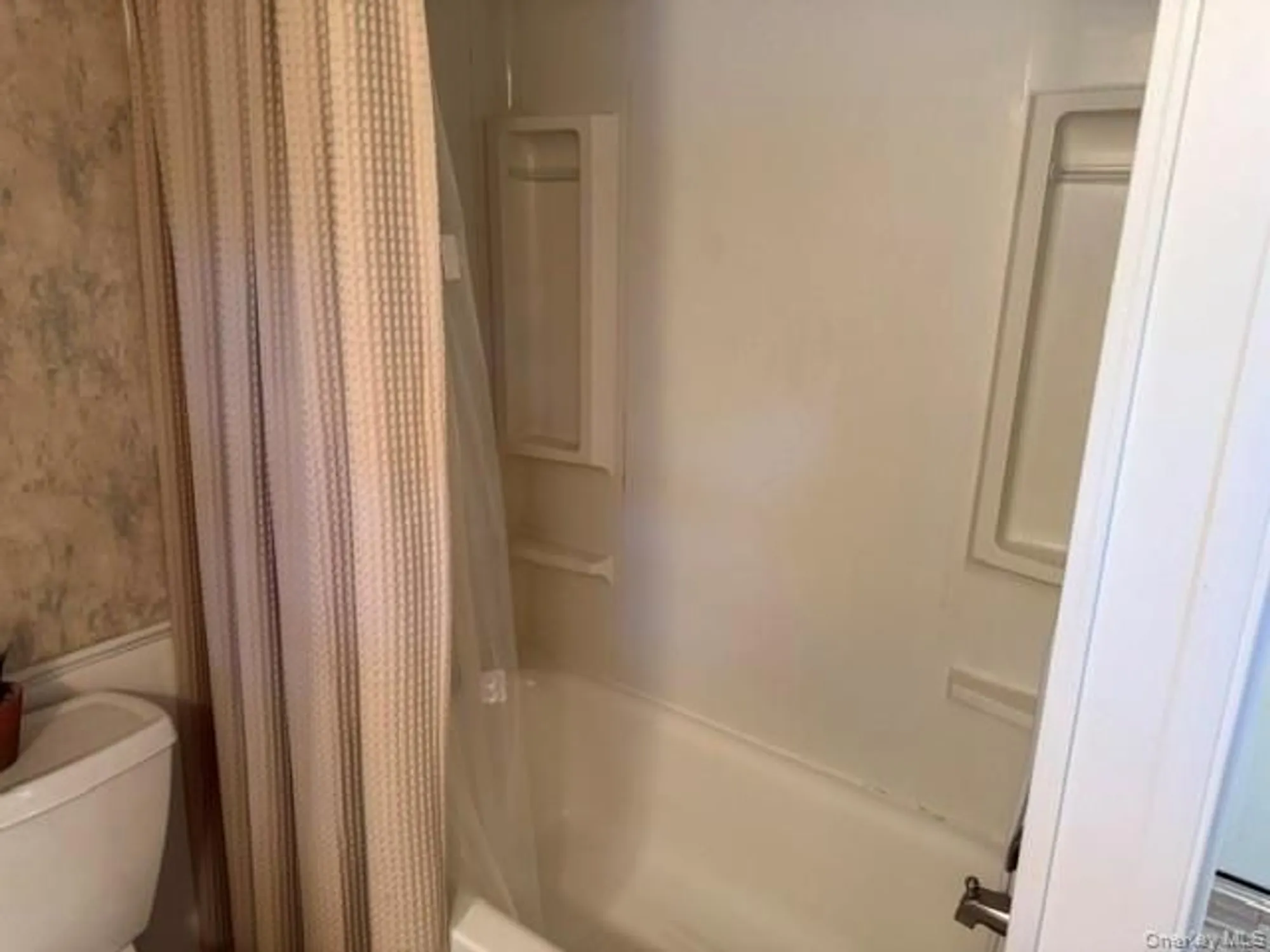 Property Slideshow image 17 of 20 | 1661 old country rd 163, Riverhead, NY, 11901