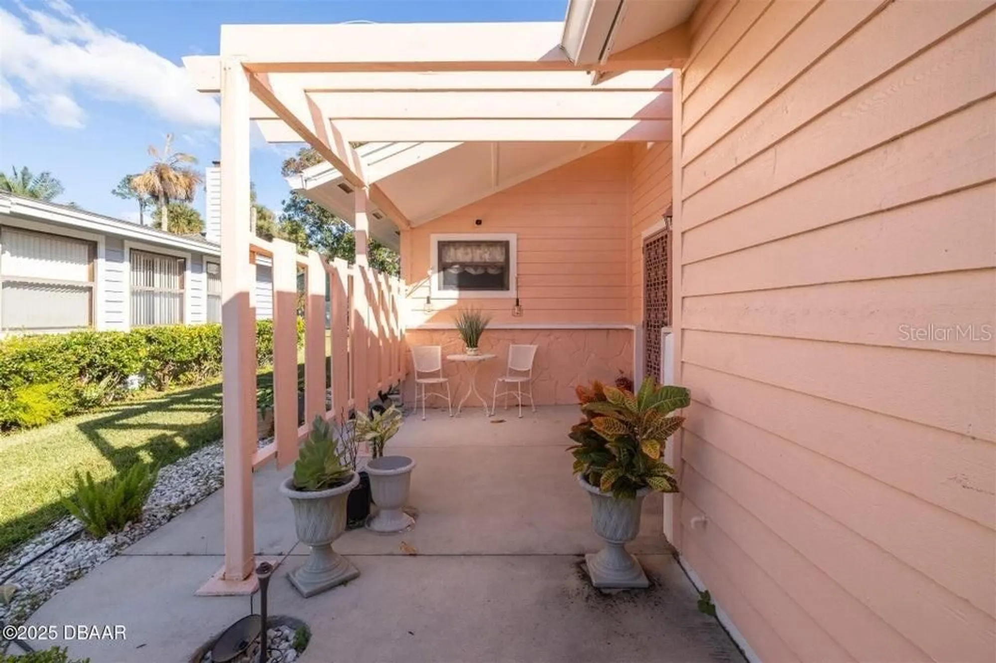 Property Slideshow image 4 of 30 | 252 gull dr, Daytona Beach, FL, 32119