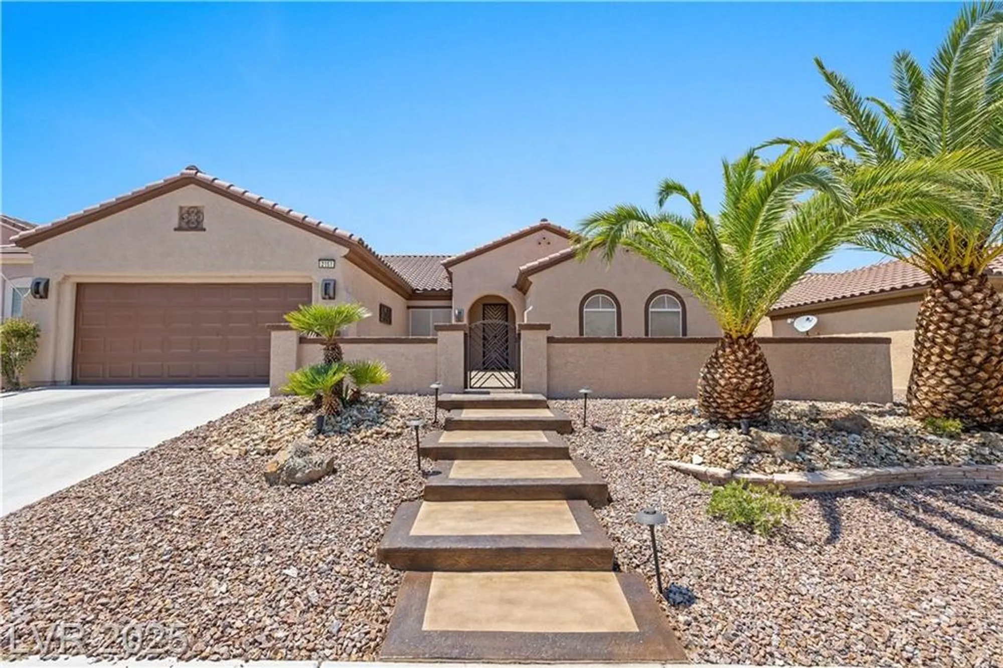Property Slideshow image 2 of 31 | 2151 shadow canyon dr, Henderson, NV, 89044