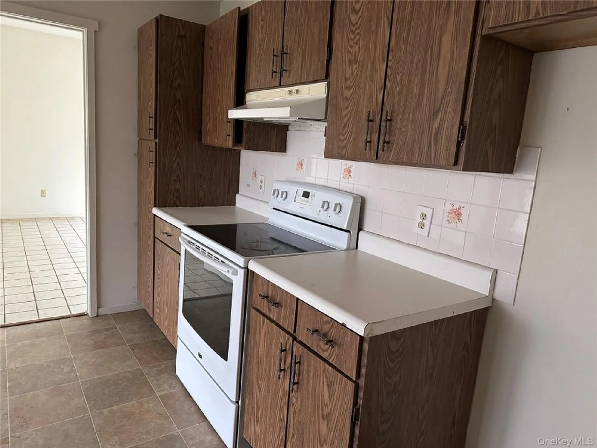 Property Slideshow image 5 of 15 | 107 heritage hls c, Somers, NY, 10589