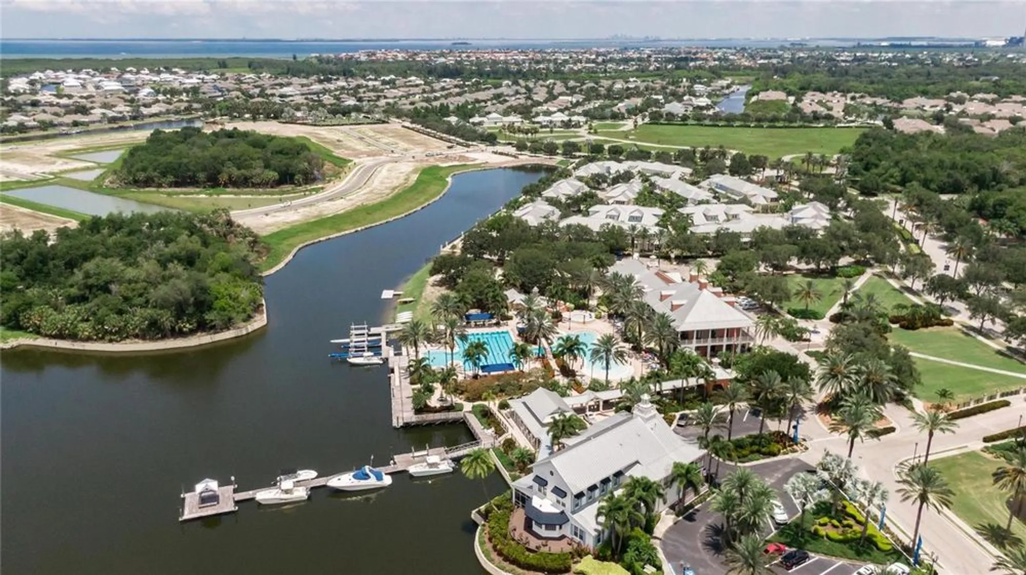 Property Slideshow image 97 of 98 | 517 mirabay blvd, Apollo Beach, FL, 33572