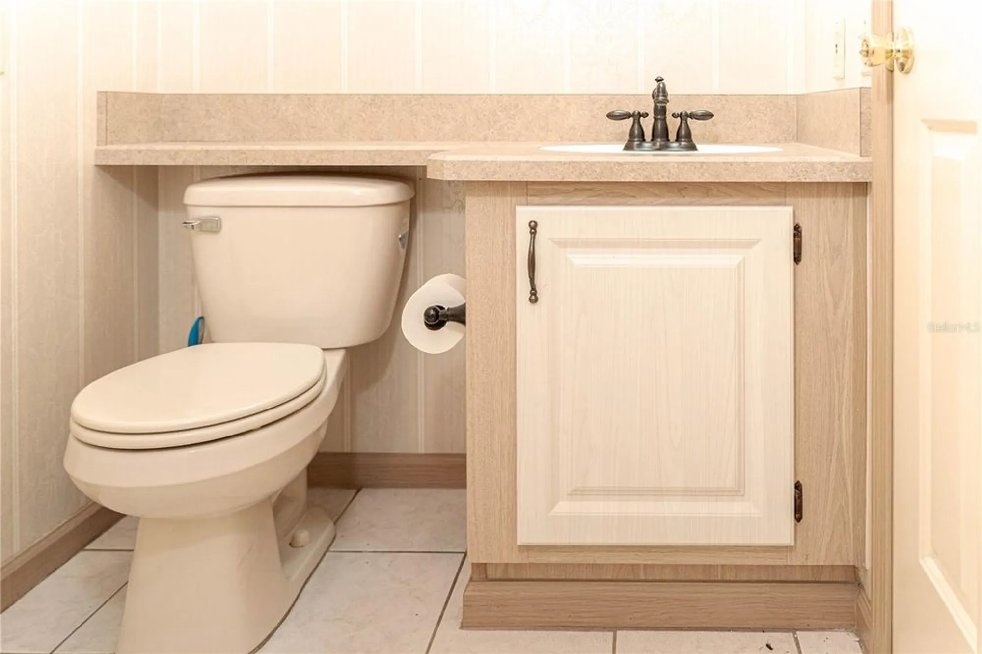 Property Slideshow image 44 of 58 | 1204 maria ct, Lady Lake, FL, 32159