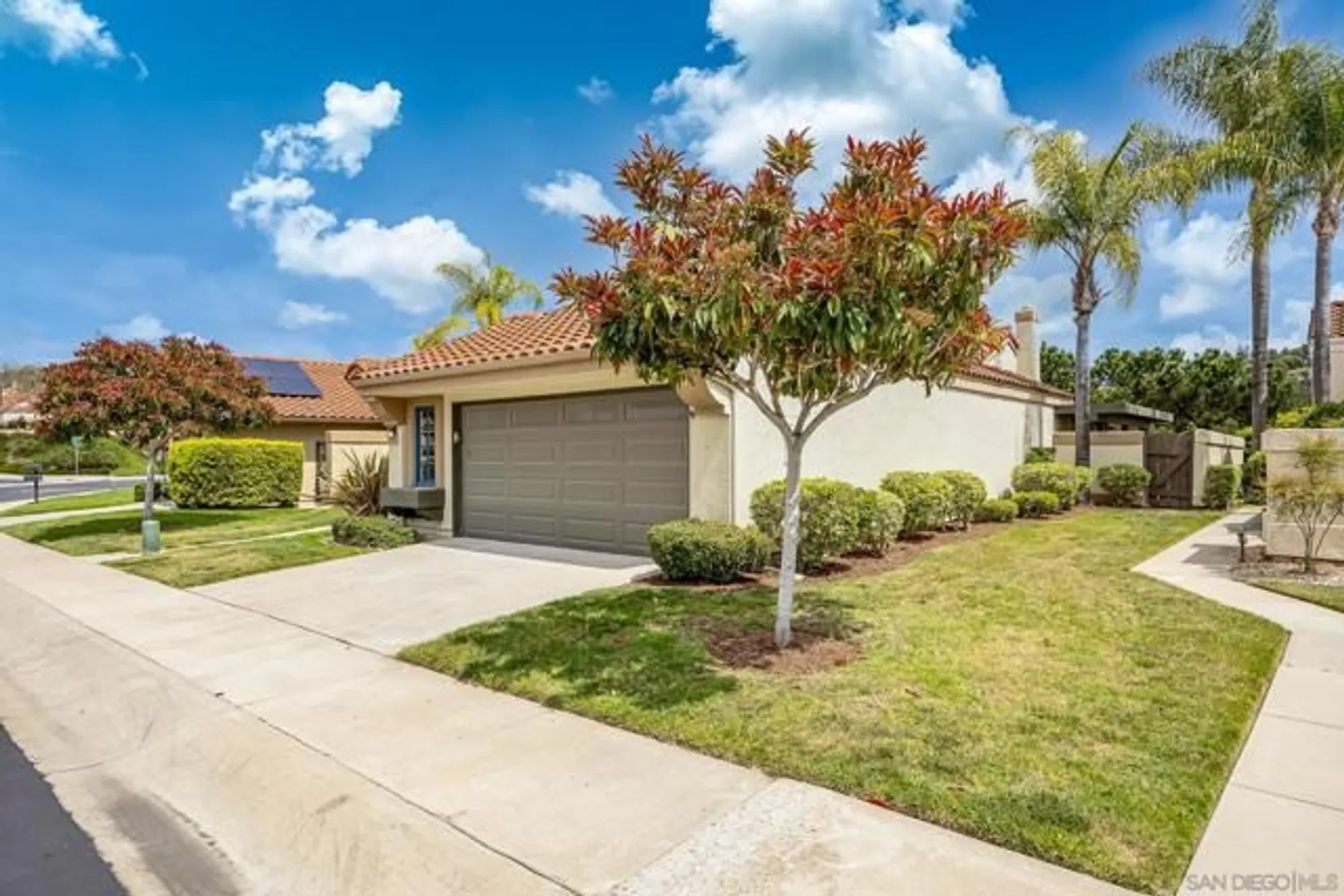 Property Slideshow image 4 of 56 | 17680 caminito balata, San Diego, CA, 92128