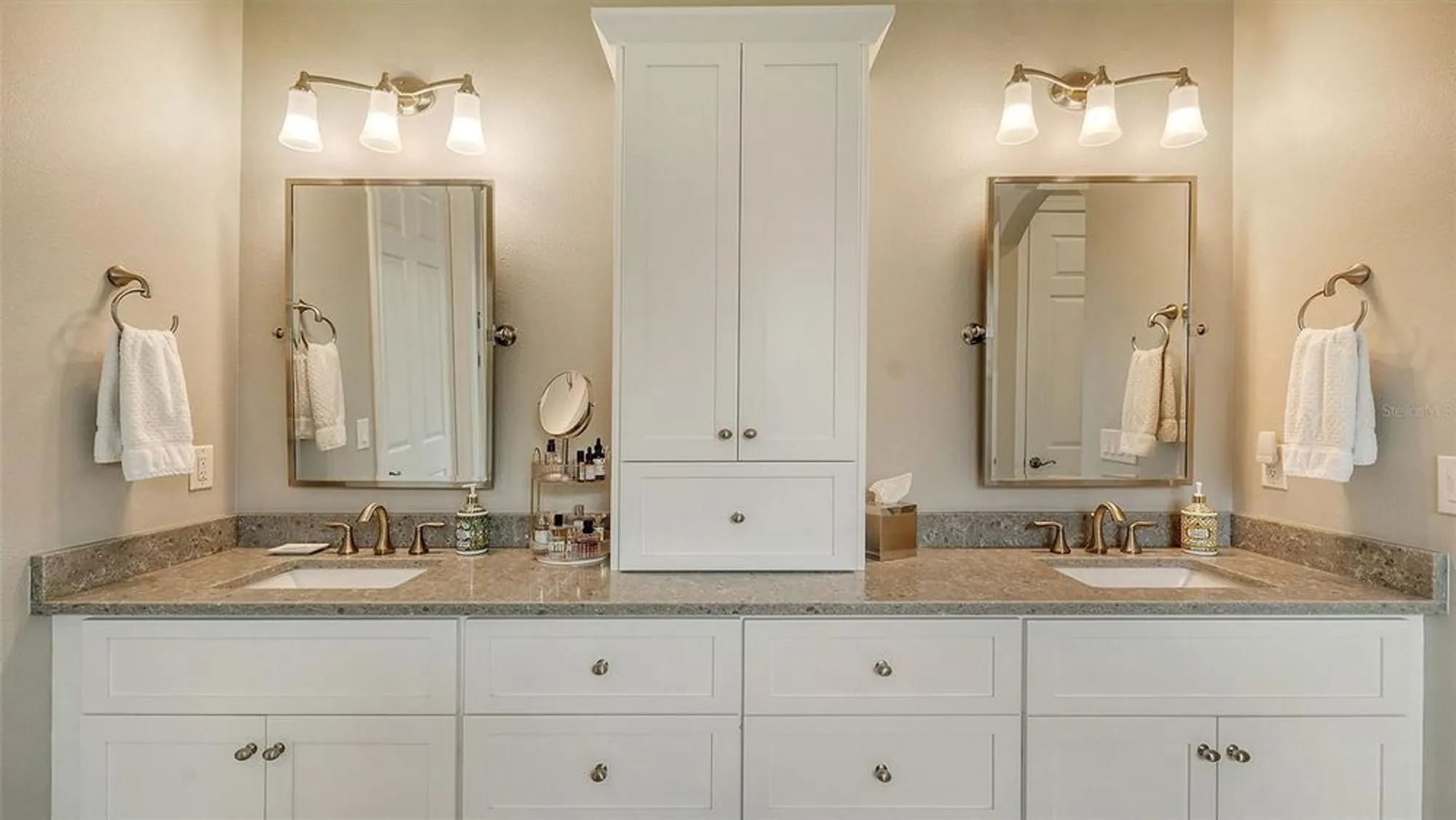 Property Slideshow image 25 of 78 | 1114 bearing ct, Bradenton, FL, 34208