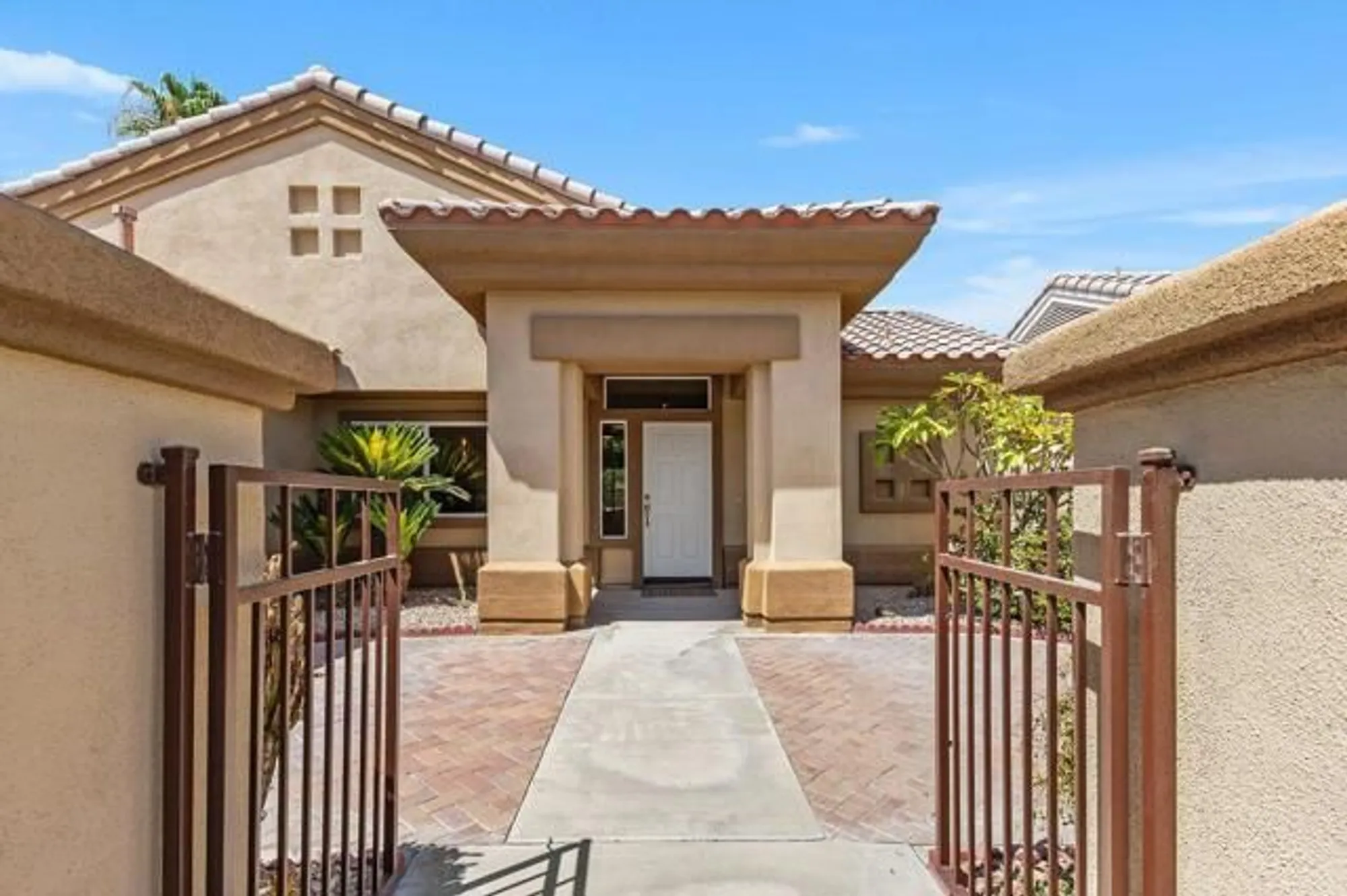 Property Slideshow image 5 of 37 | 78560 crystal falls rd, Palm Desert, CA, 92211