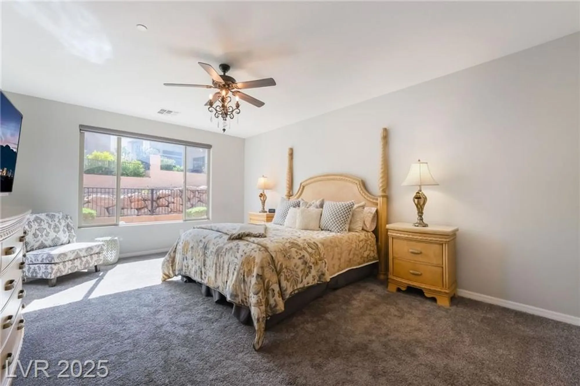 Property Slideshow image 20 of 44 | 15 arid crest ave, Henderson, NV, 89011
