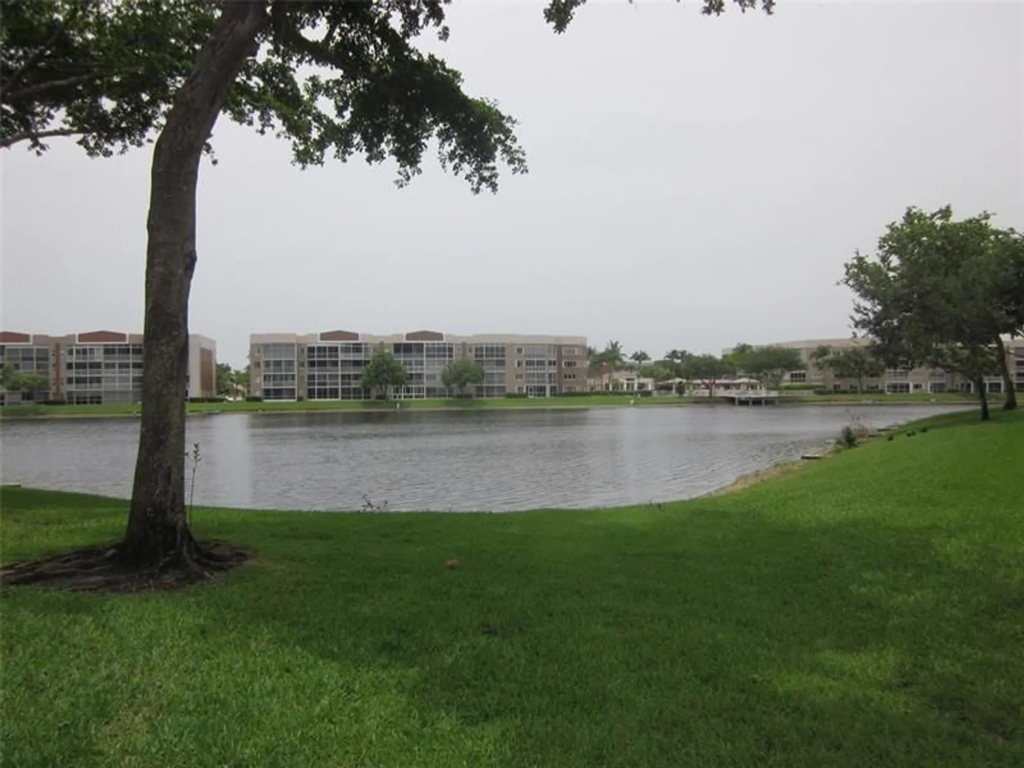 Property Slideshow image 2 of 39 | 7739 southampton ter 202, Tamarac, FL, 33321