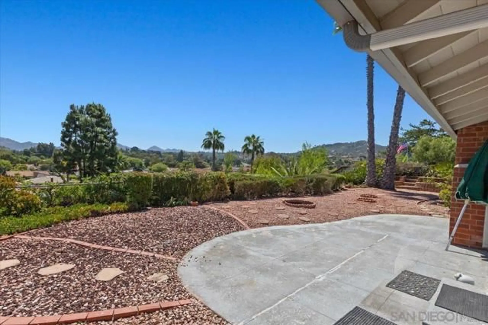 Property Slideshow image 24 of 36 | 16413 roca dr, San Diego, CA, 92128