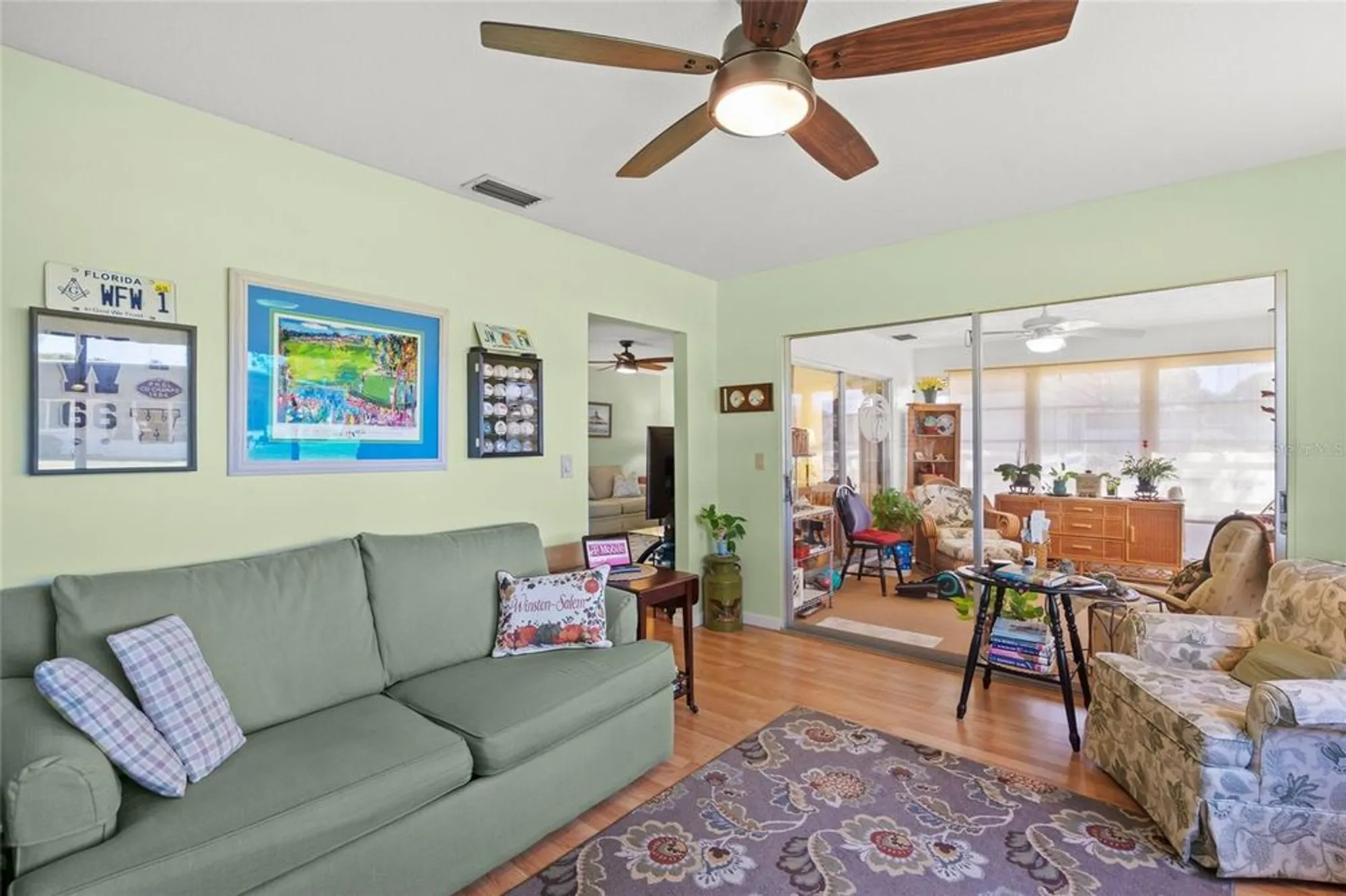 Property Slideshow image 16 of 41 | 1325 glen oaks dr 133, Sarasota, FL, 34232