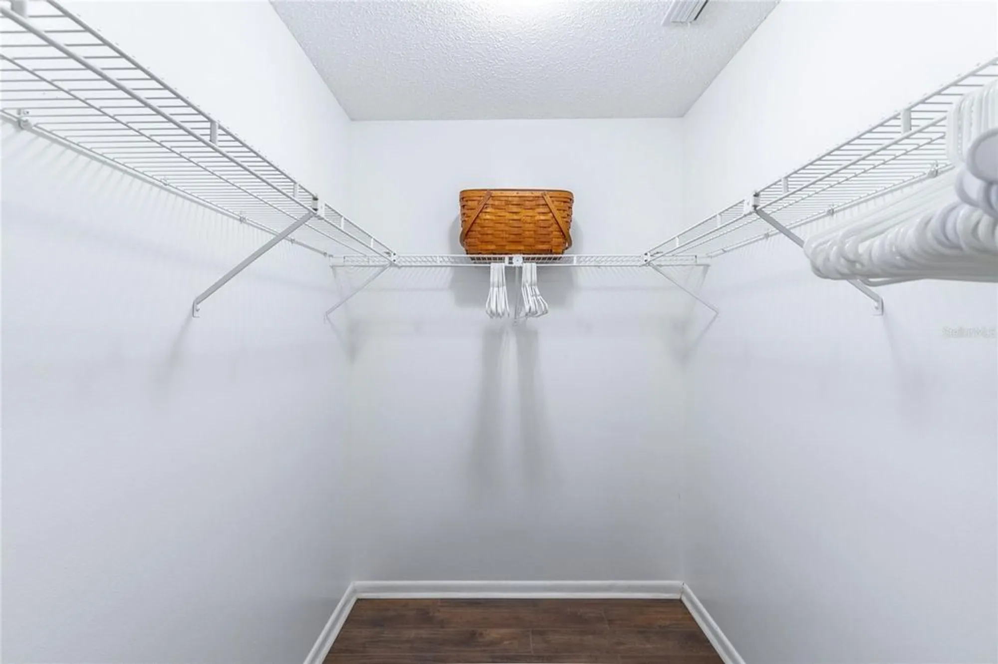 Property Slideshow image 17 of 46 | 8872 sw 92nd pl f, Ocala, FL, 34481