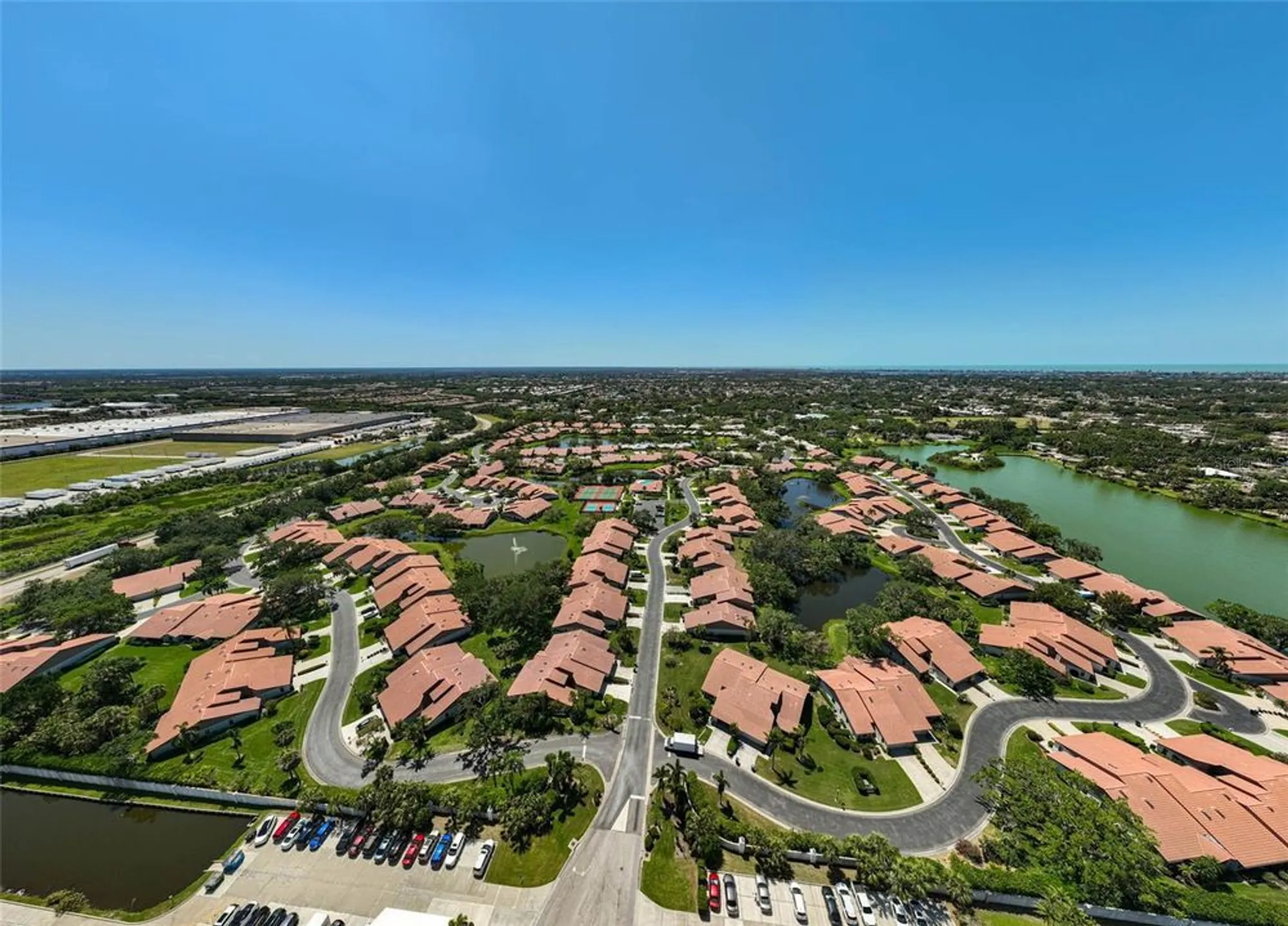 Property Slideshow image 57 of 61 | 3890 wilshire cir 27, Sarasota, FL, 34238