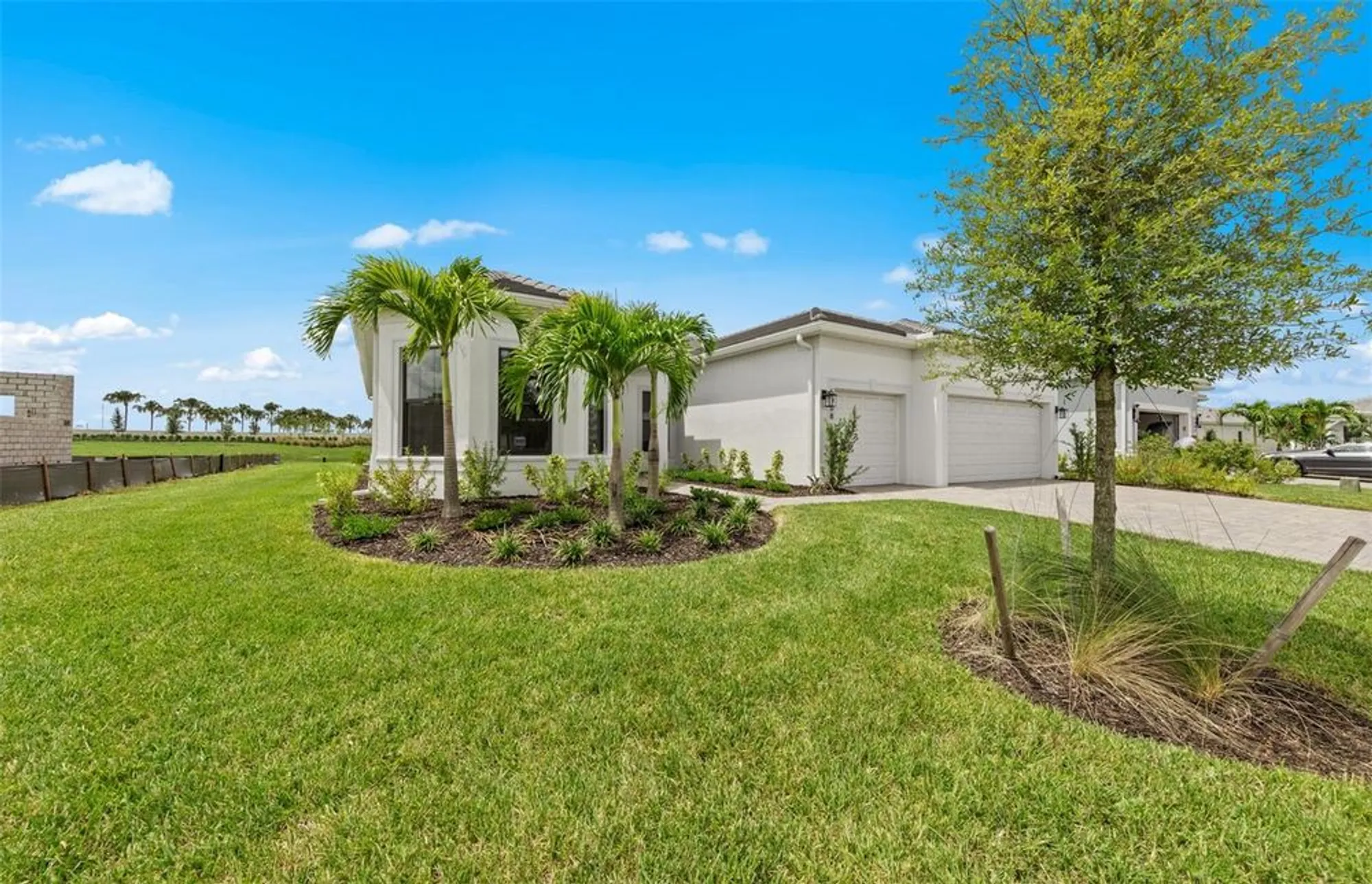 Property Slideshow image 6 of 37 | 5008 stoney point gln, Lakewood Ranch, FL, 34211