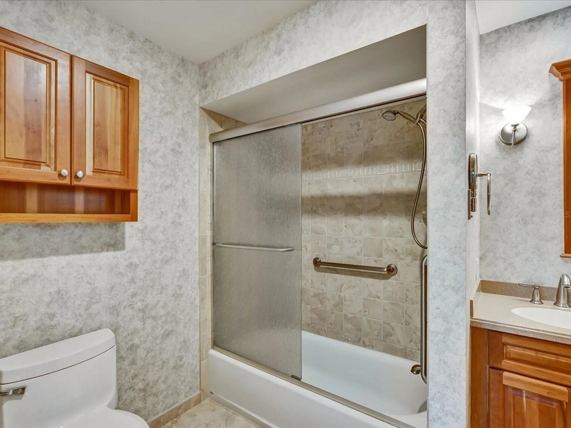 Property Slideshow image 11 of 19 | 7261 golf pointe way way, Sarasota, FL, 34243