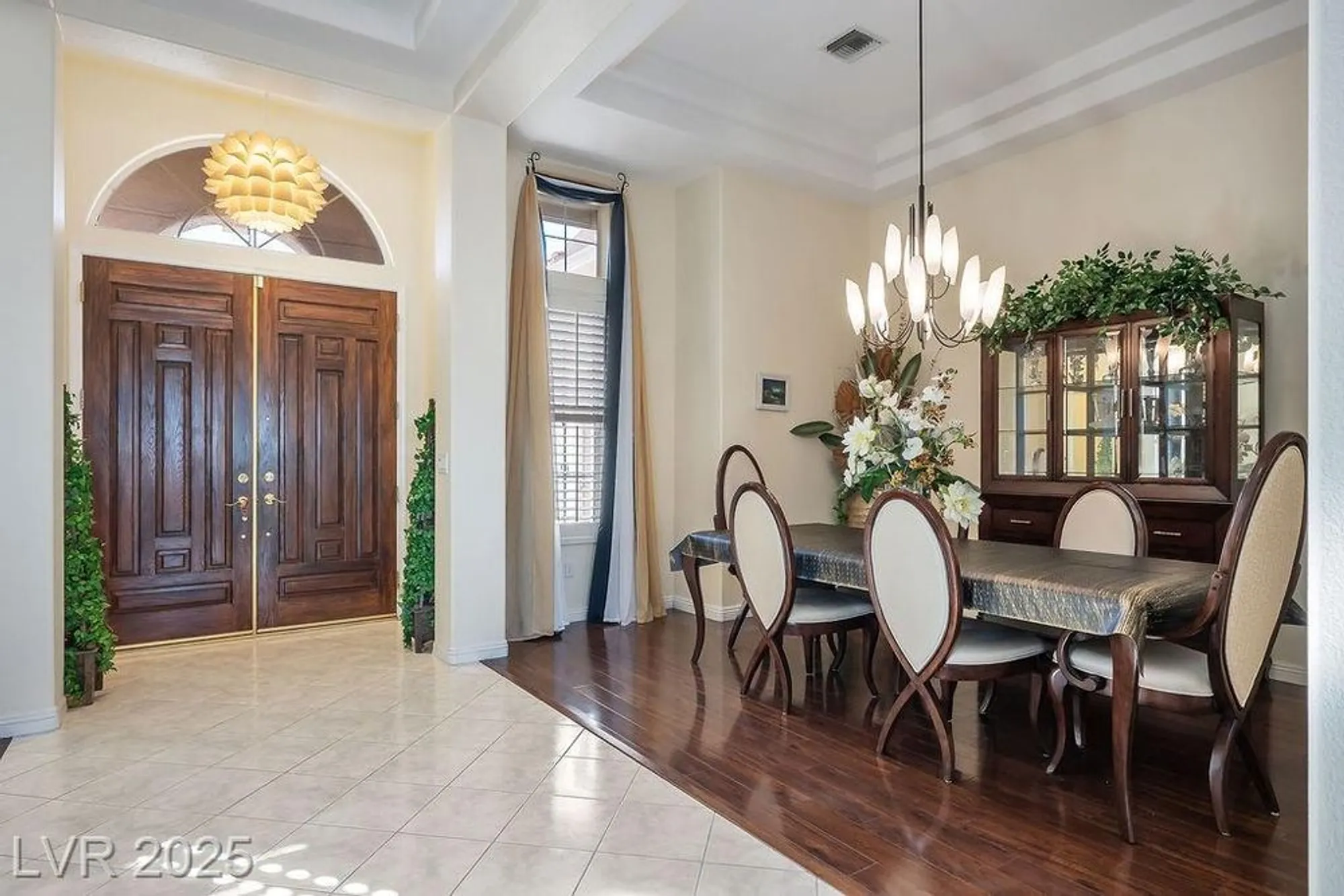 Property Slideshow image 15 of 99 | 10712 button willow dr, Las Vegas, NV, 89134