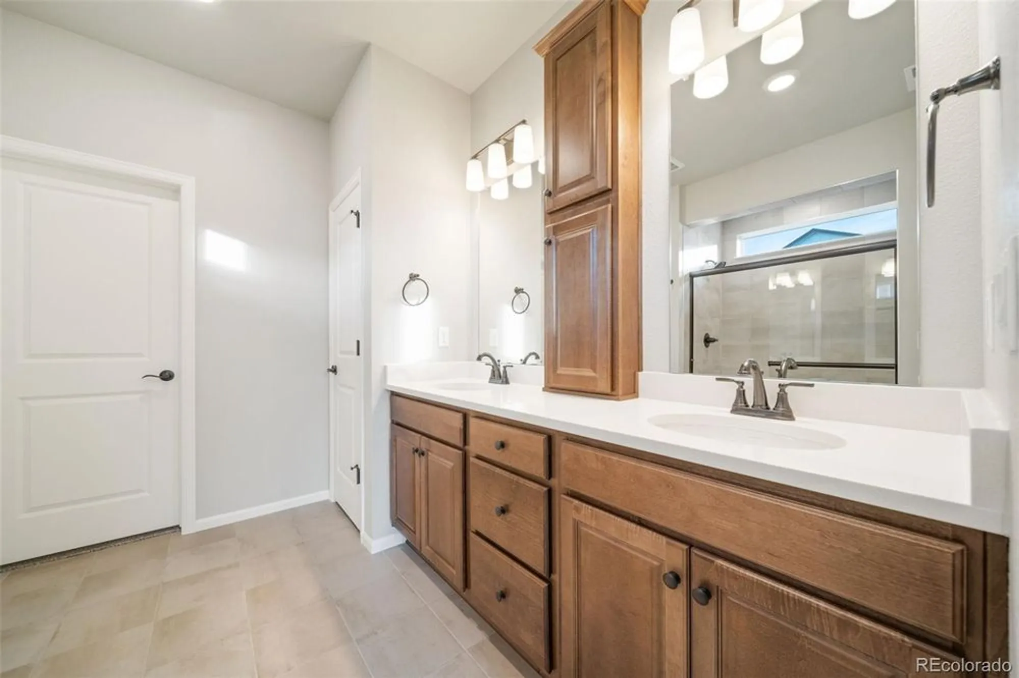 Property Slideshow image 20 of 26 | 22304 e 49th pl, Aurora, CO, 80019