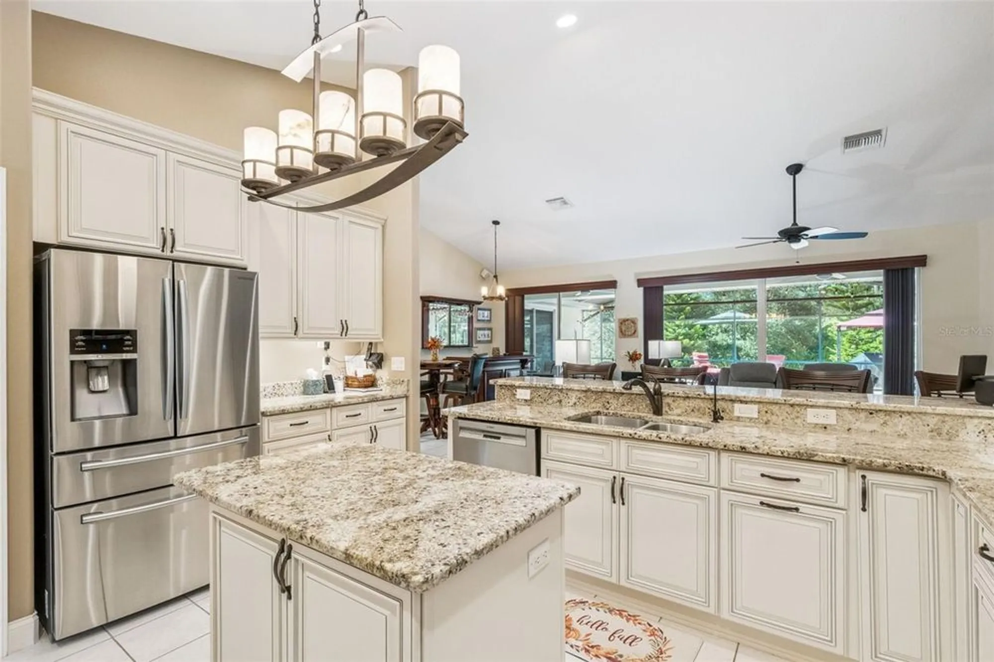 Property Slideshow image 16 of 51 | 21937 king alfred st, Leesburg, FL, 34748