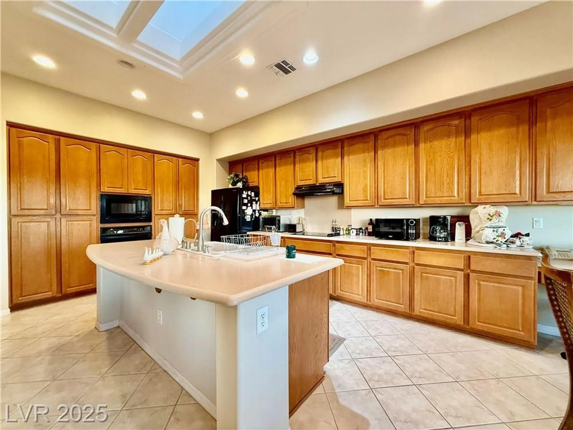 Property Slideshow image 22 of 51 | 2851 scotts valley dr, Henderson, NV, 89052
