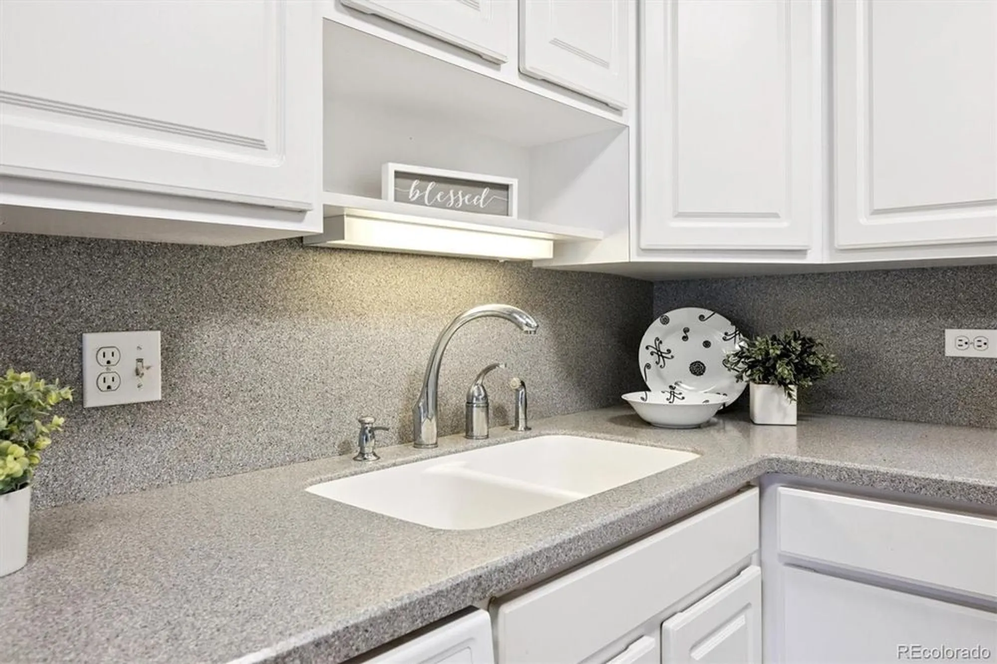 Property Slideshow image 2 of 50 | 605 s alton way 12b, Denver, CO, 80247