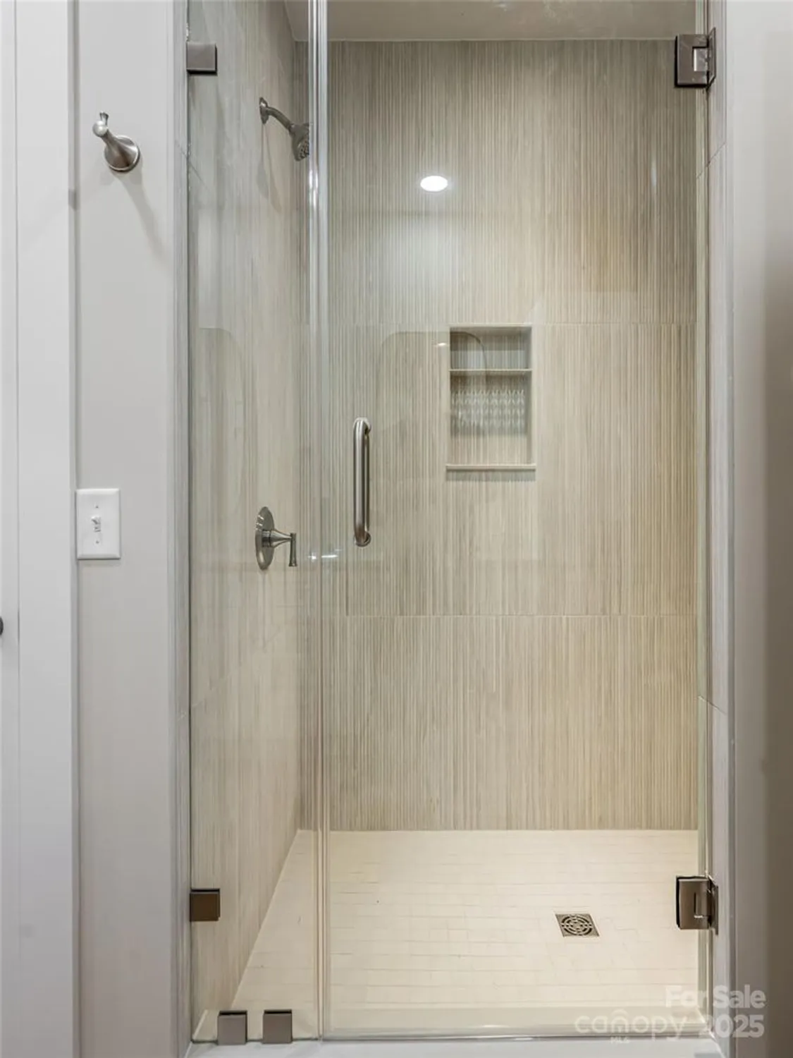 Property Slideshow image 31 of 48 | 281 carriage crest dr, Hendersonville, NC, 28791